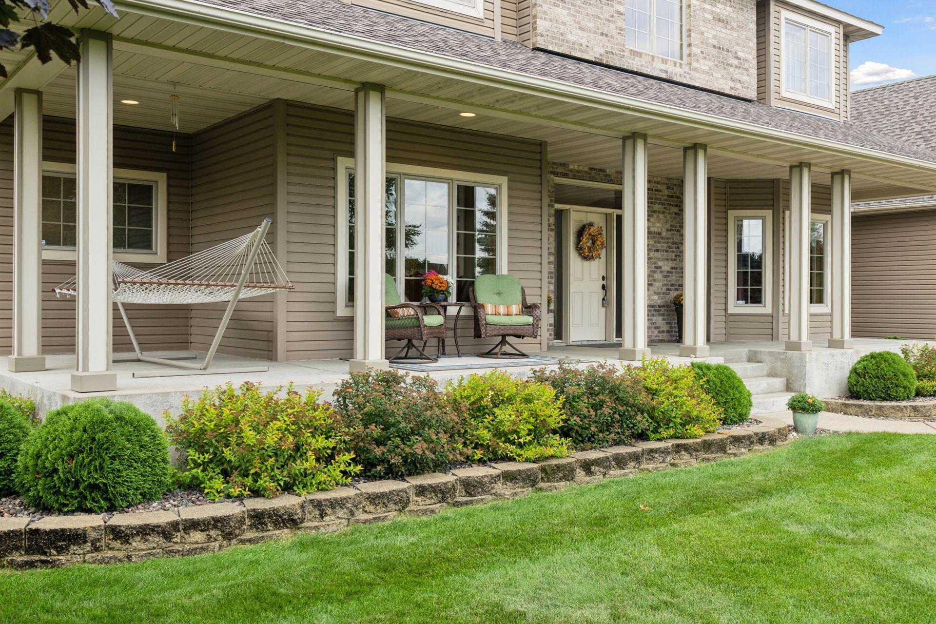 25124 Firefly Avenue