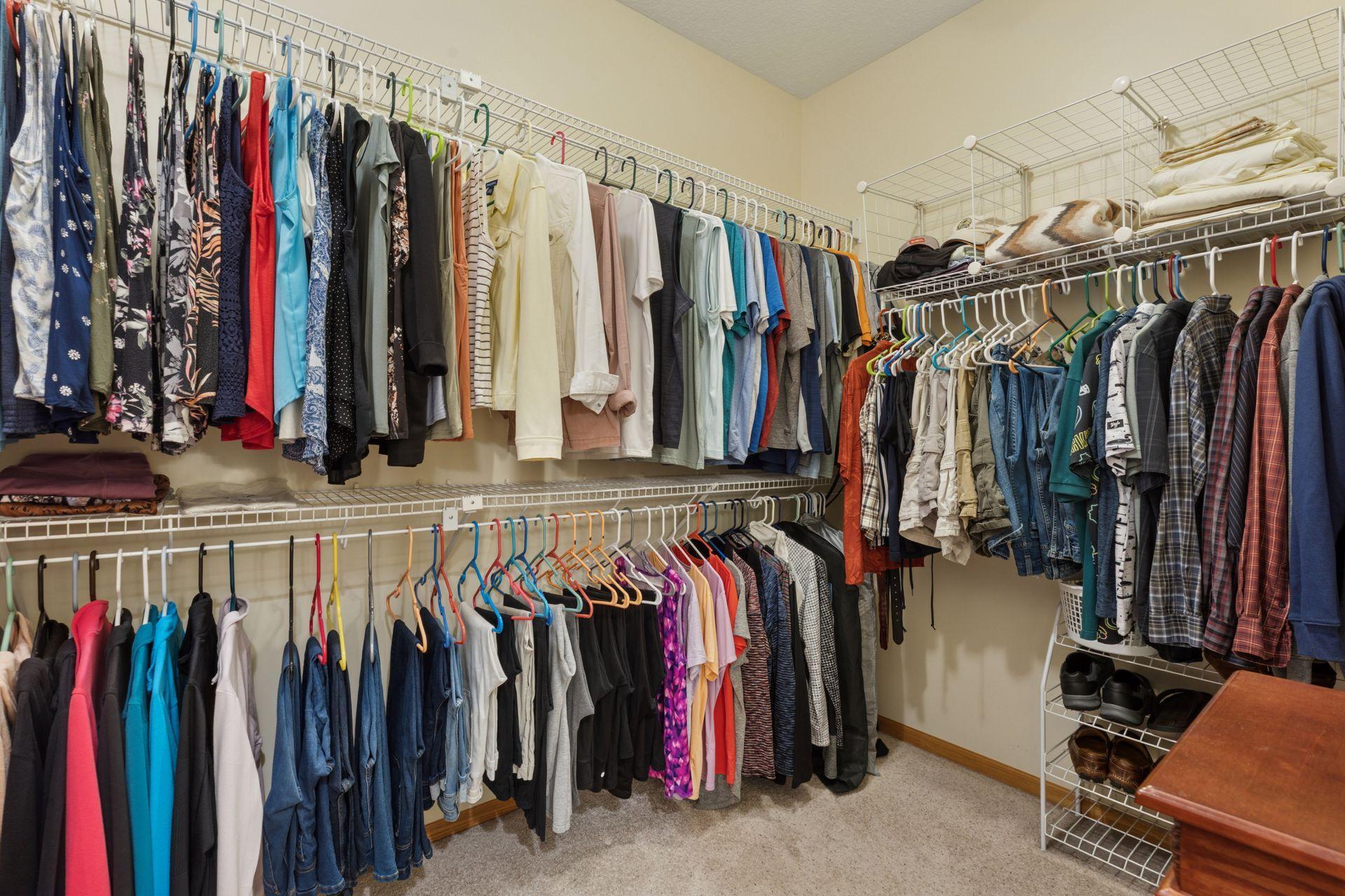 25124 Firefly Avenue