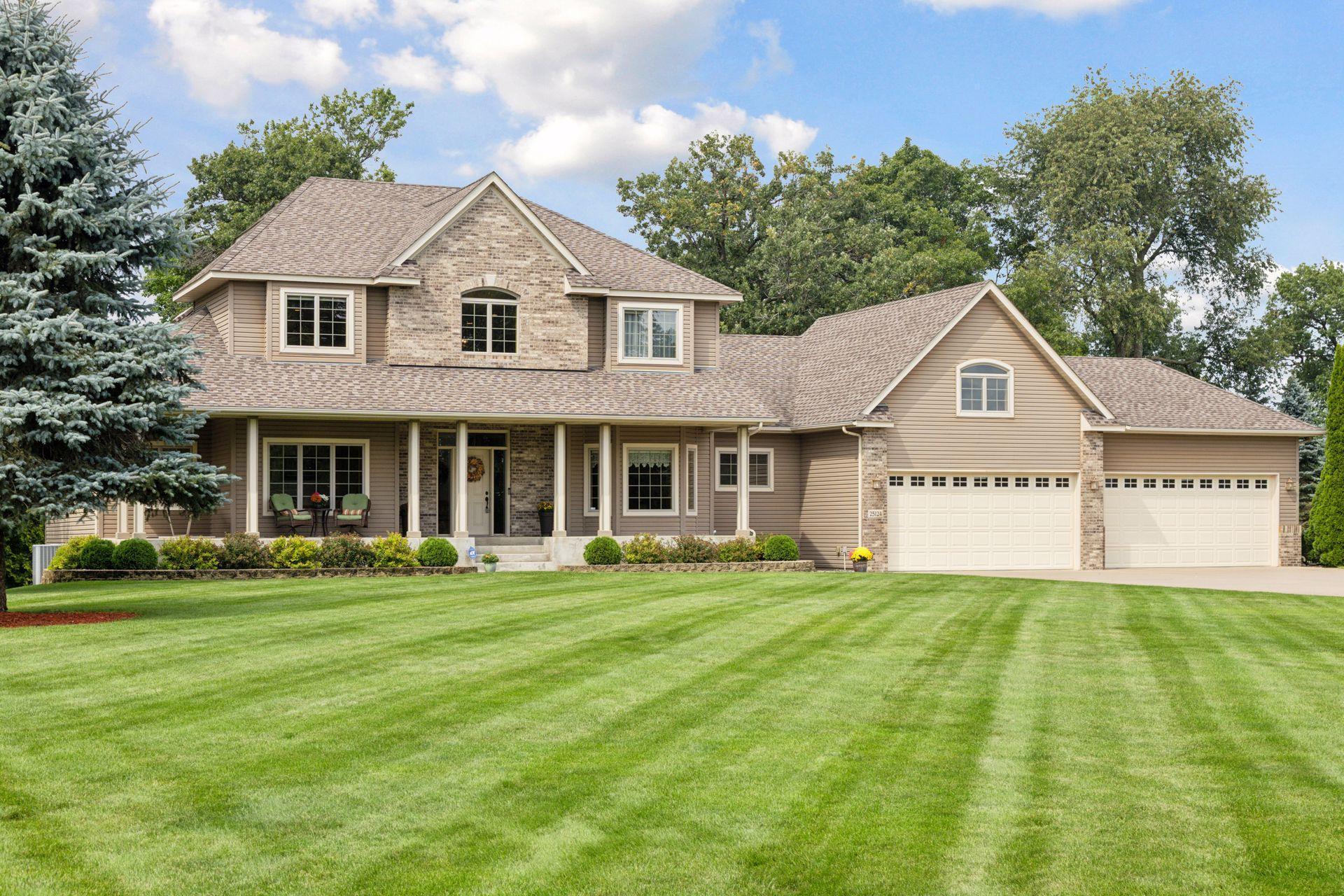 25124 Firefly Avenue