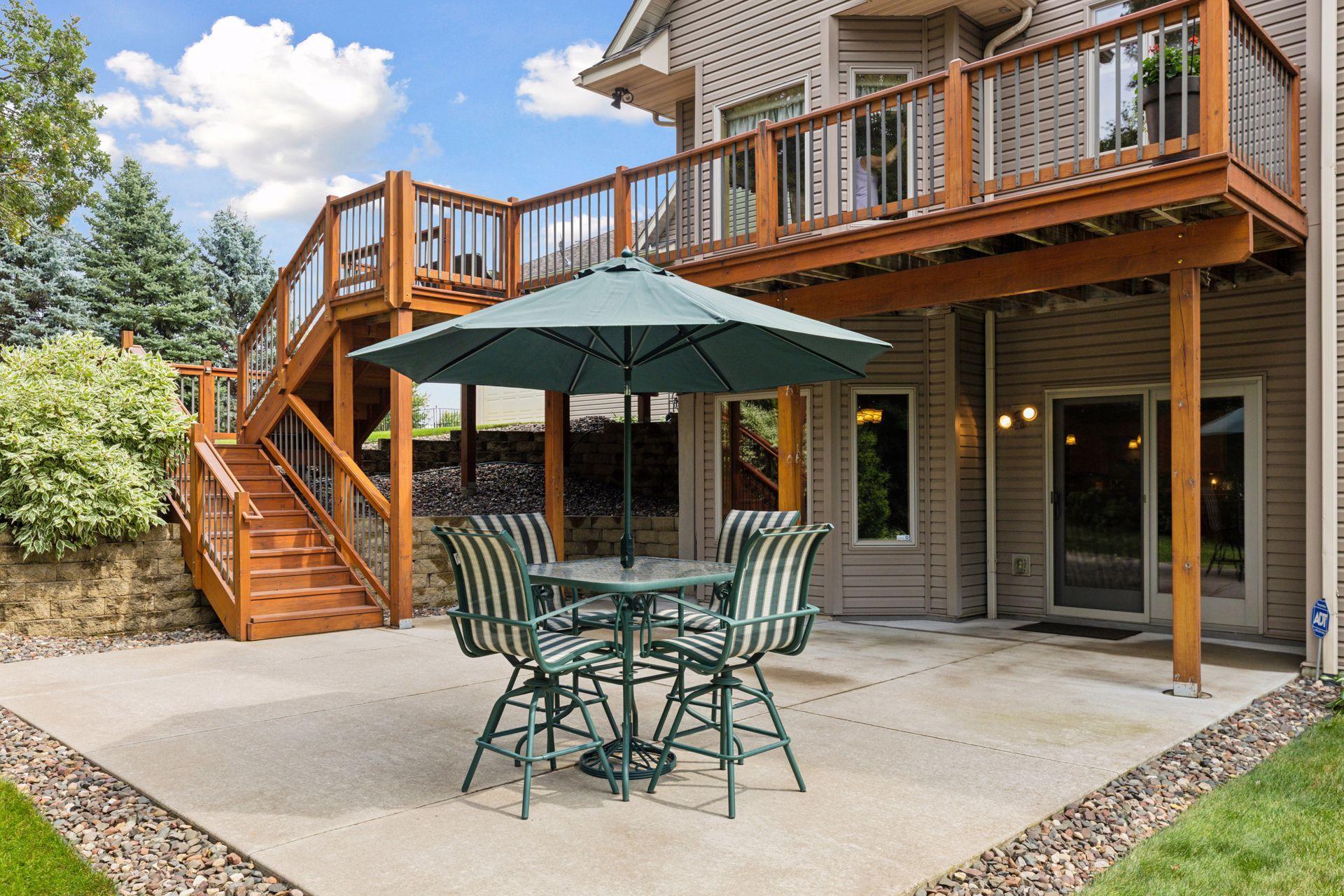 25124 Firefly Avenue