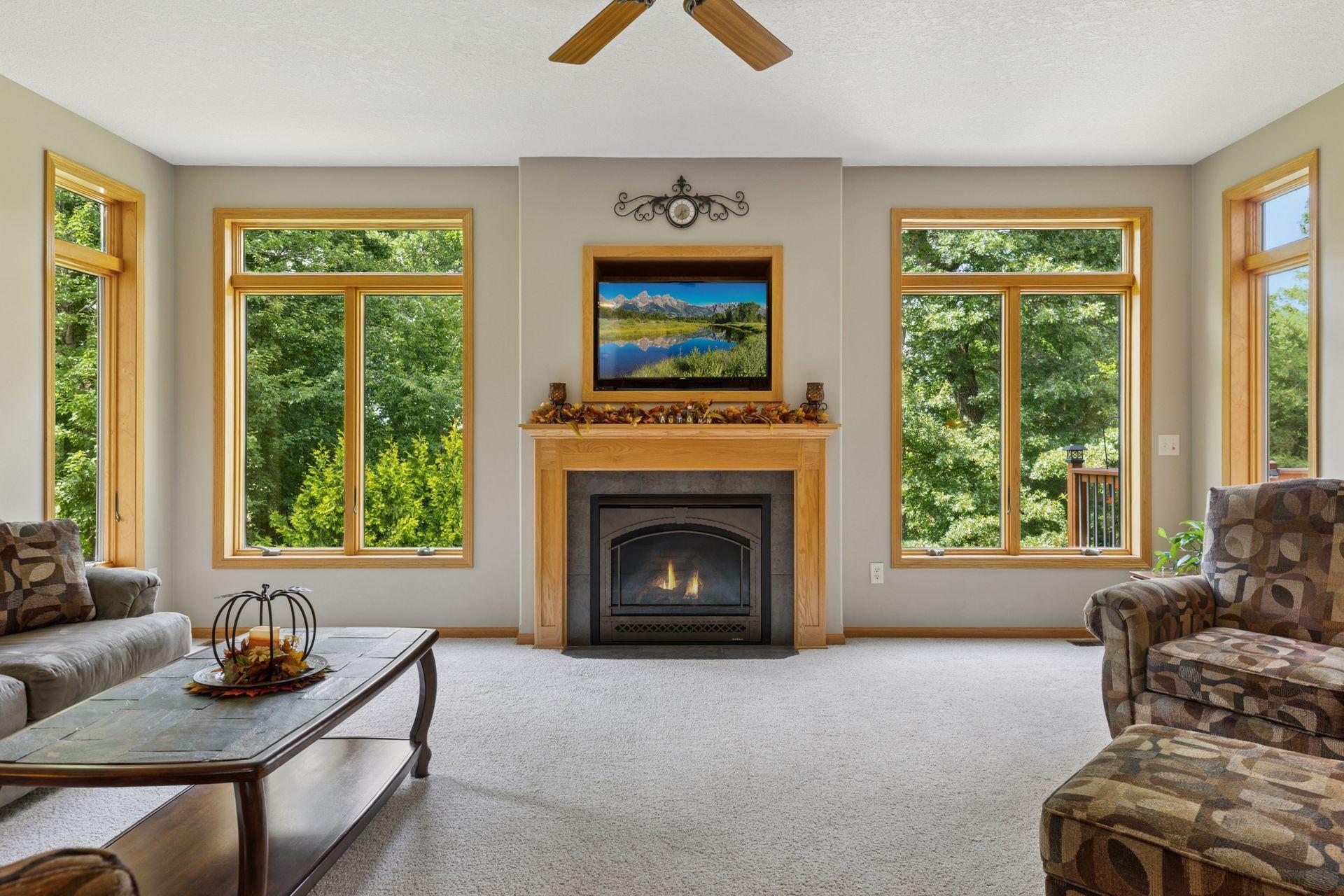 25124 Firefly Avenue