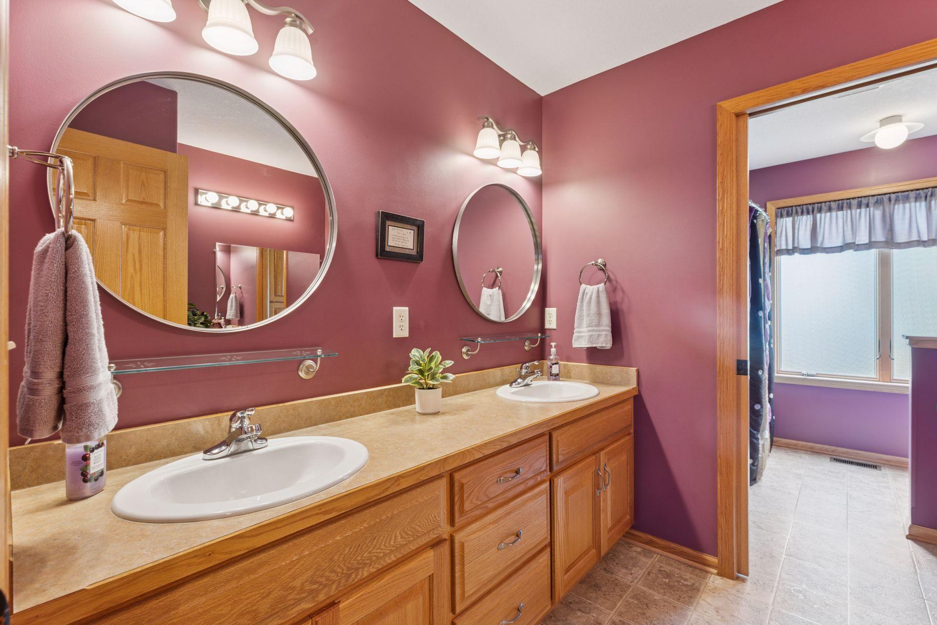 25124 Firefly Avenue