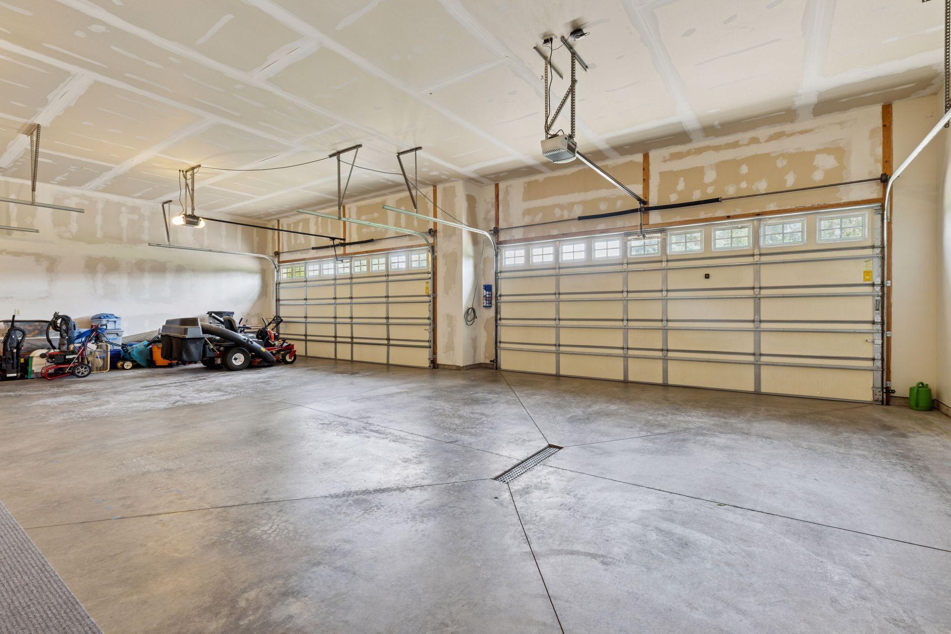 25124 Firefly Avenue