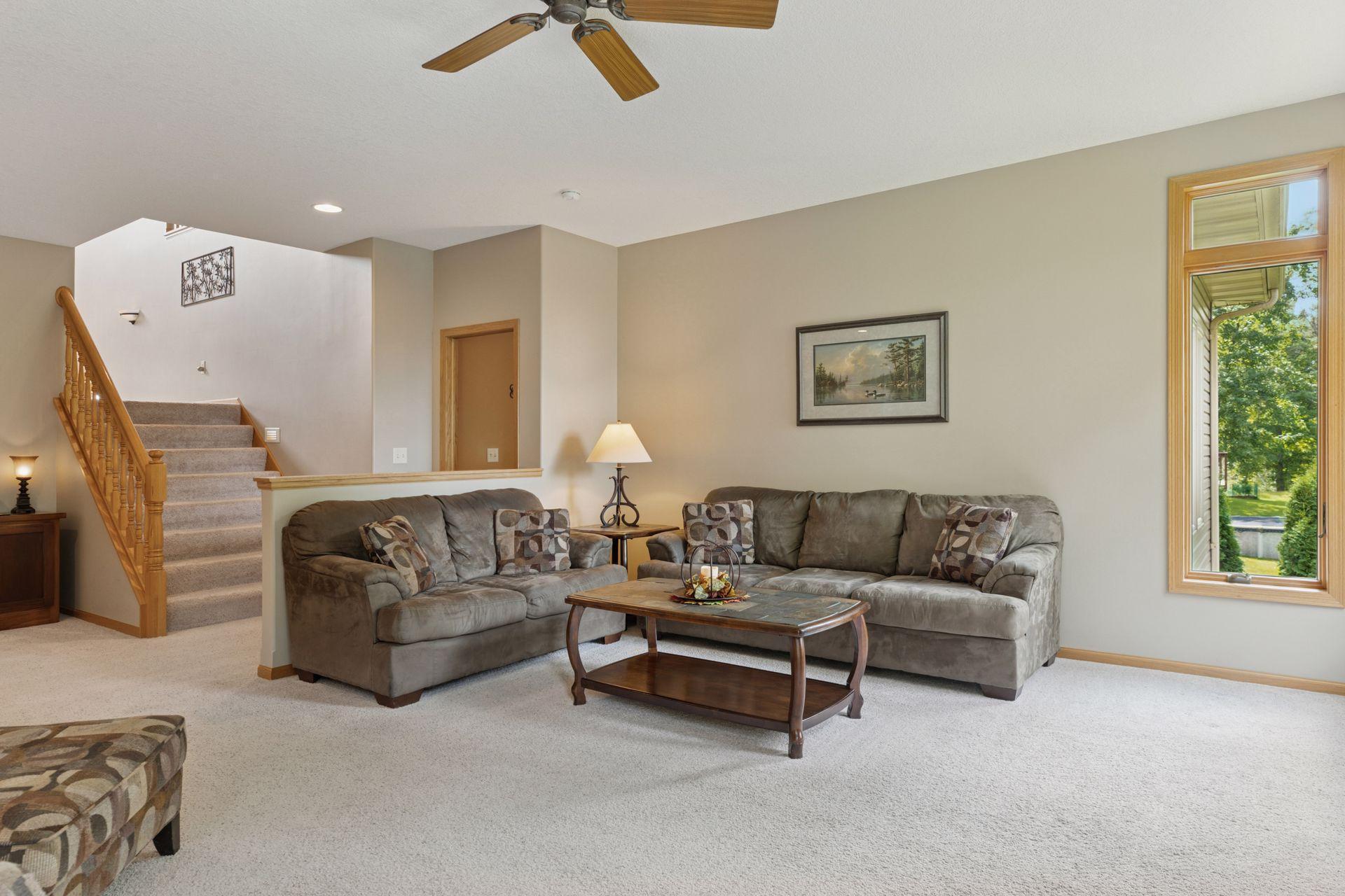 25124 Firefly Avenue