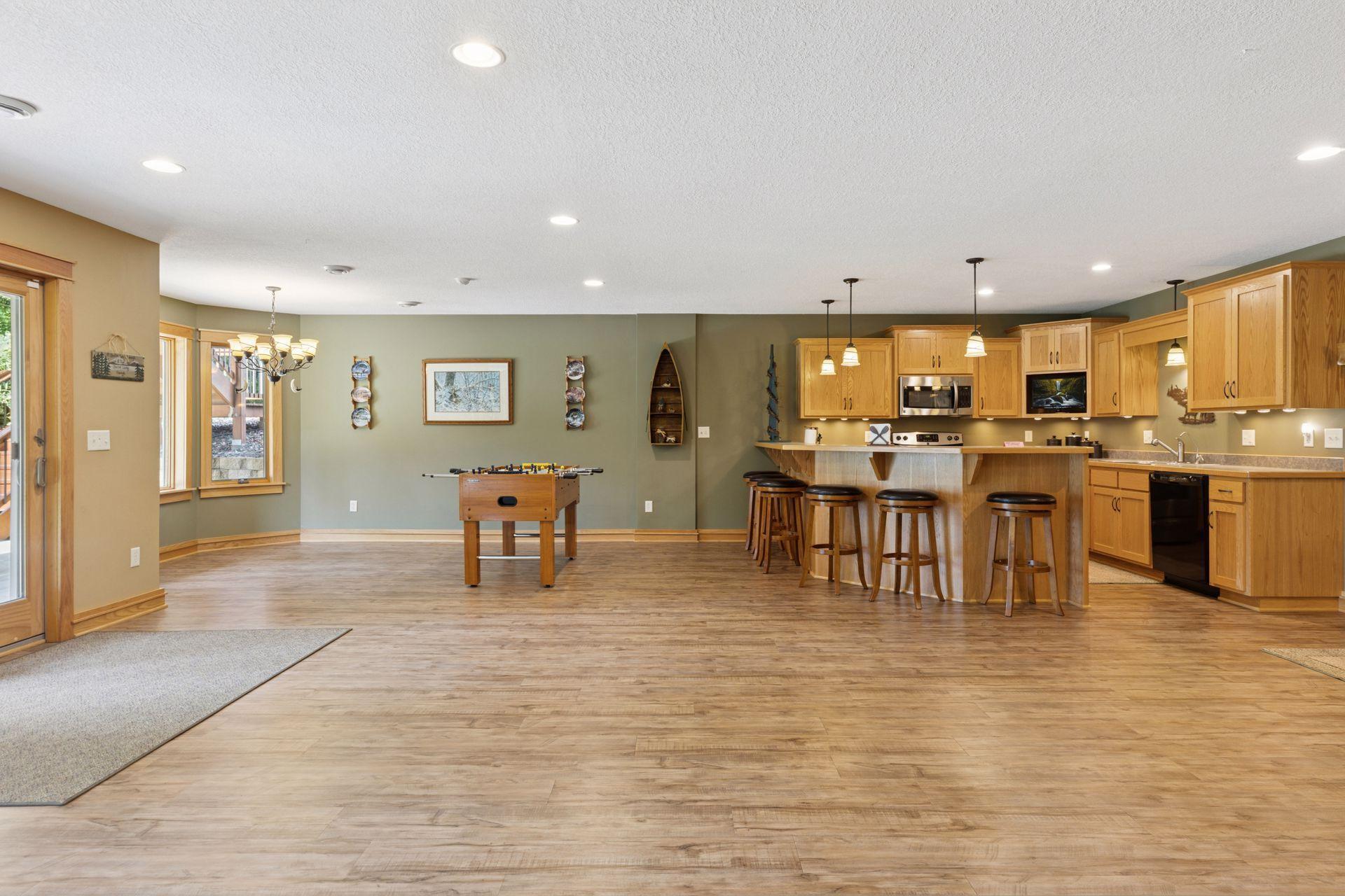 25124 Firefly Avenue