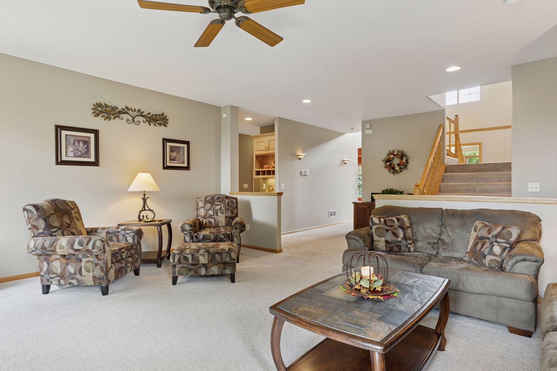 25124 Firefly Avenue