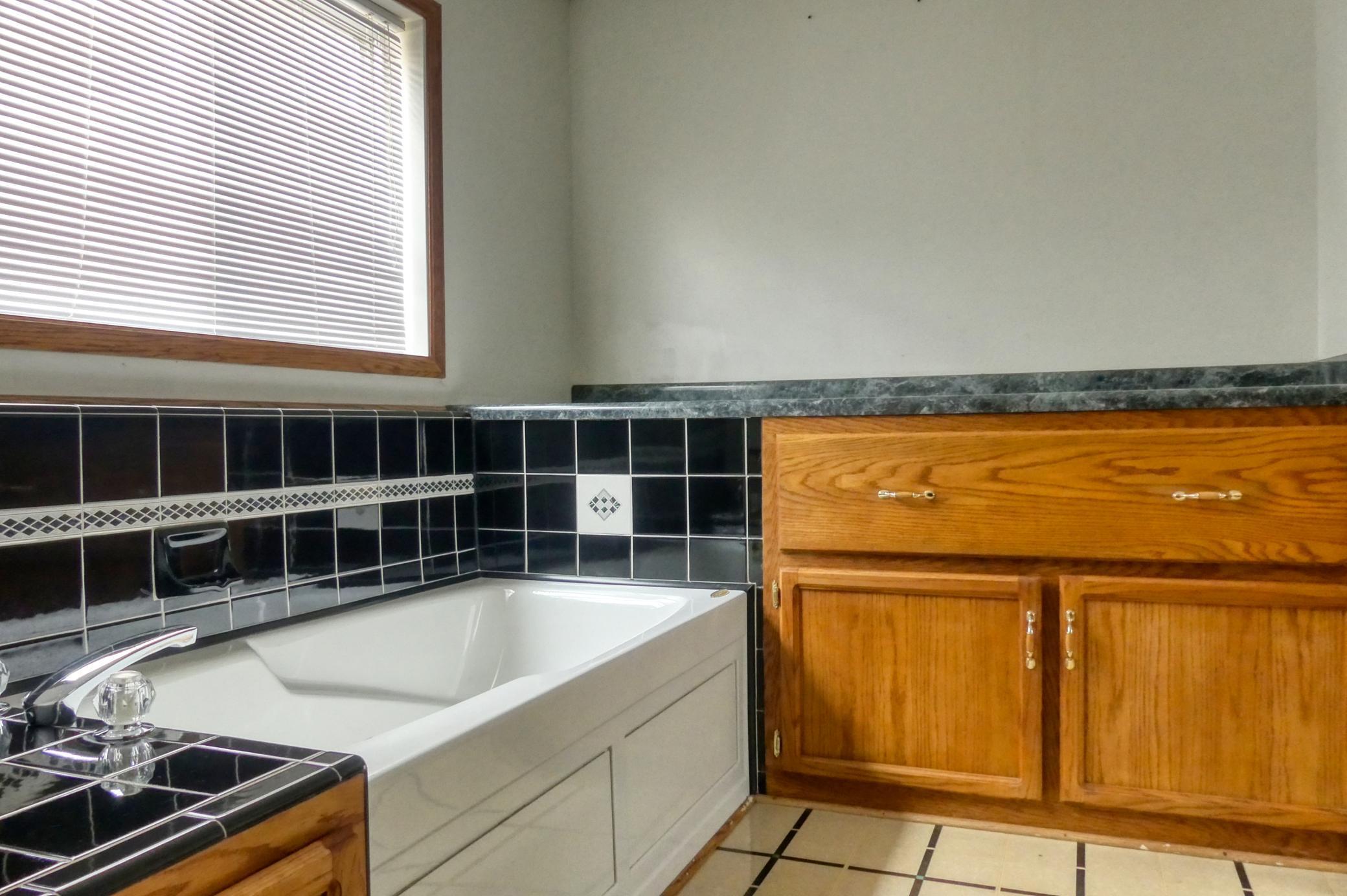 13416 Swallow Street NW