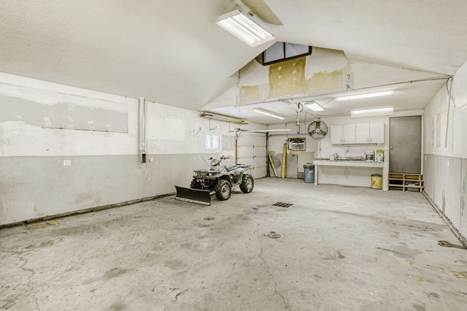 13416 Swallow Street NW