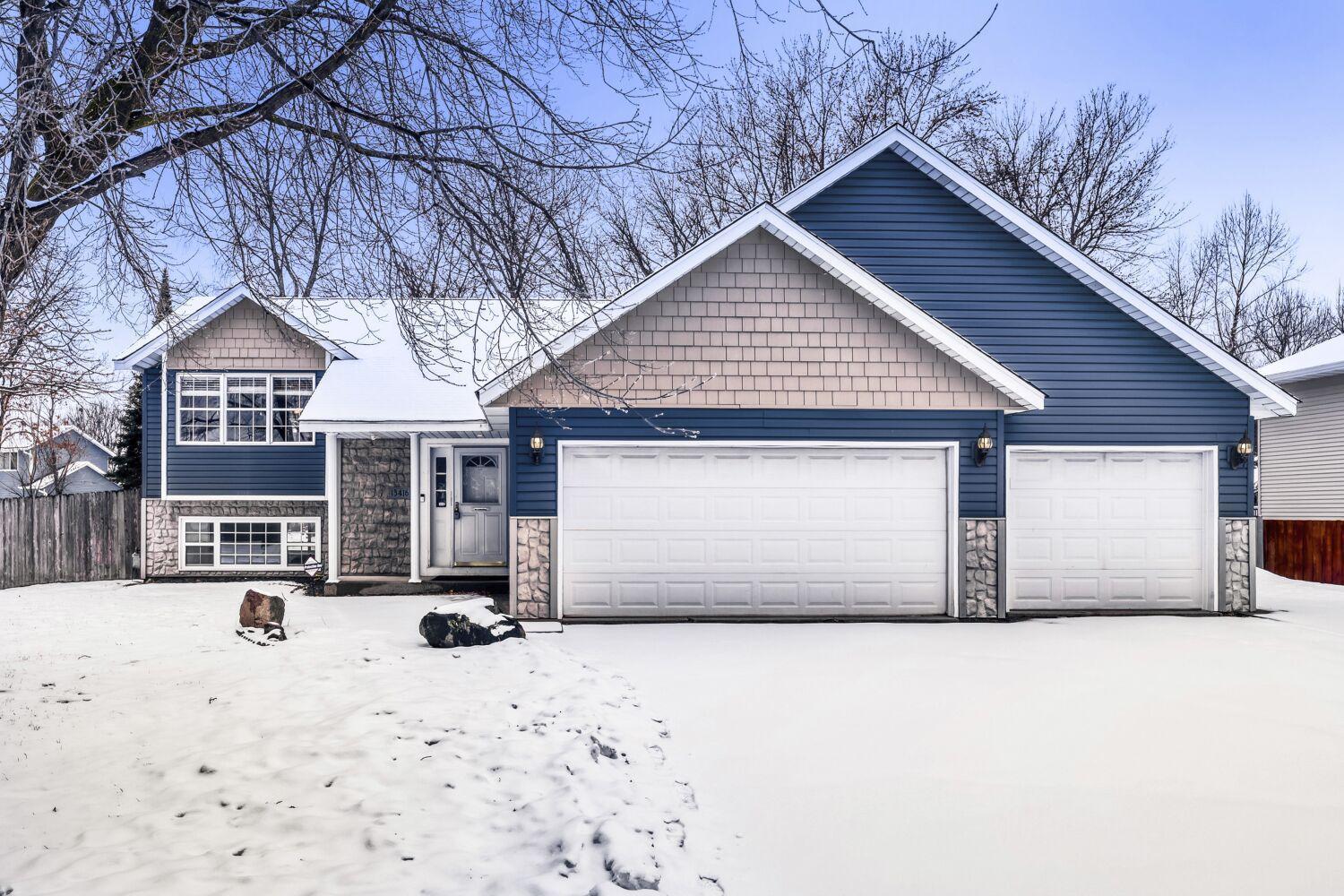 13416 Swallow Street NW