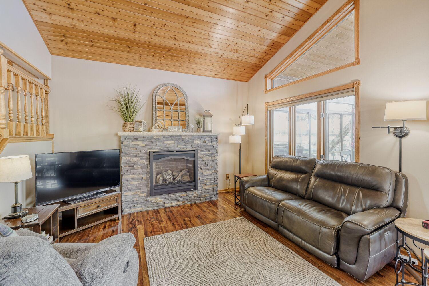 21744 Ideal Avenue N