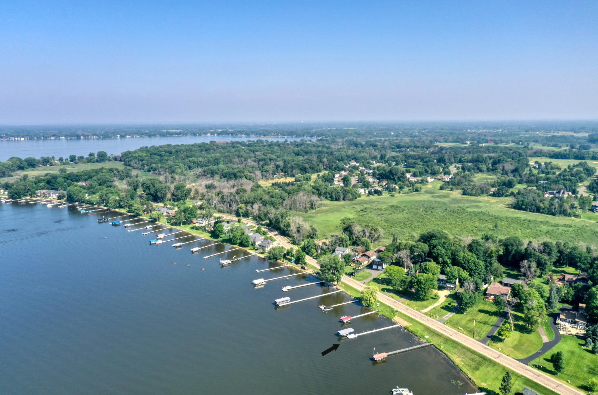 8112 N Shore Trail N