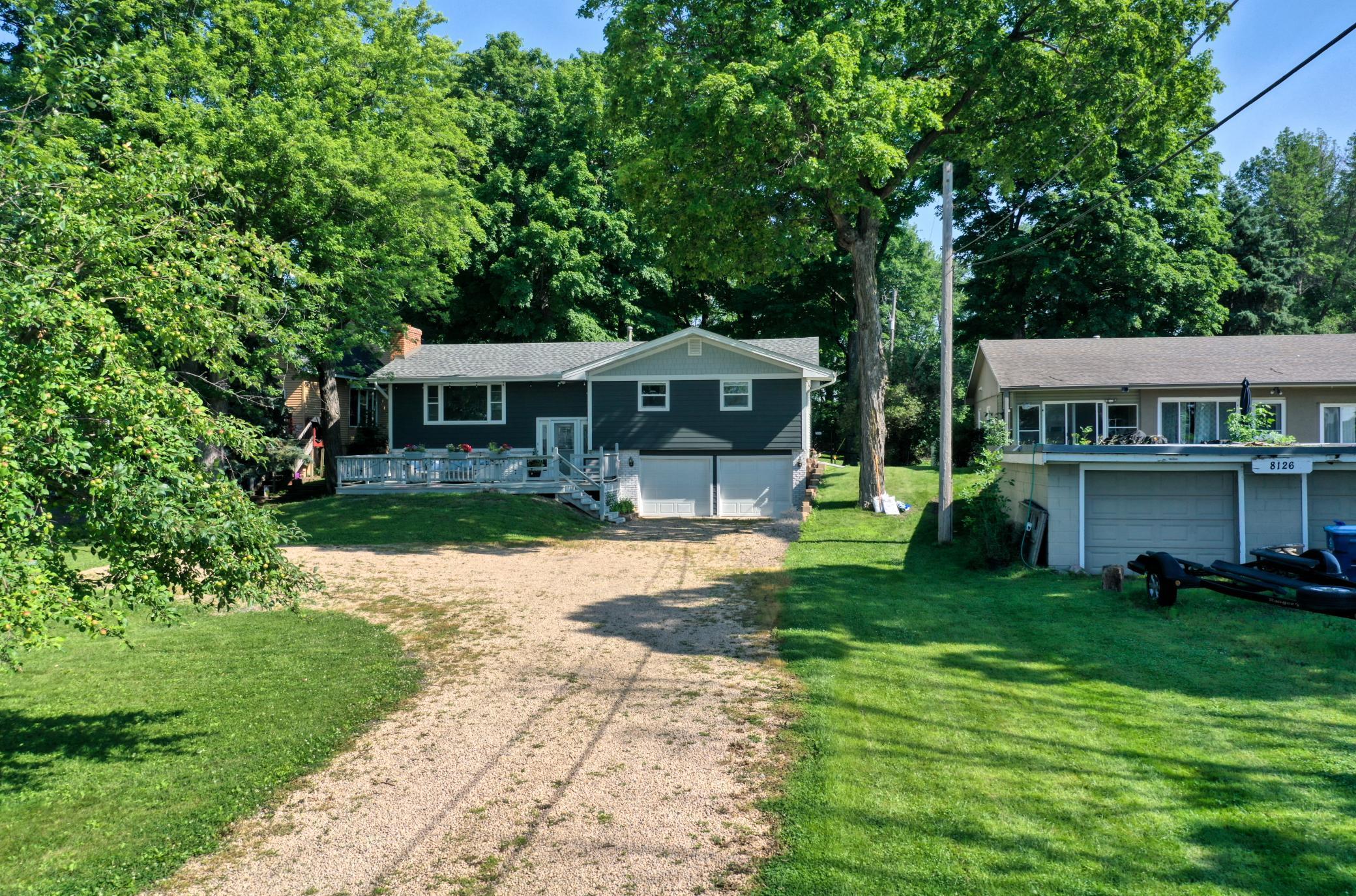 8112 N Shore Trail N