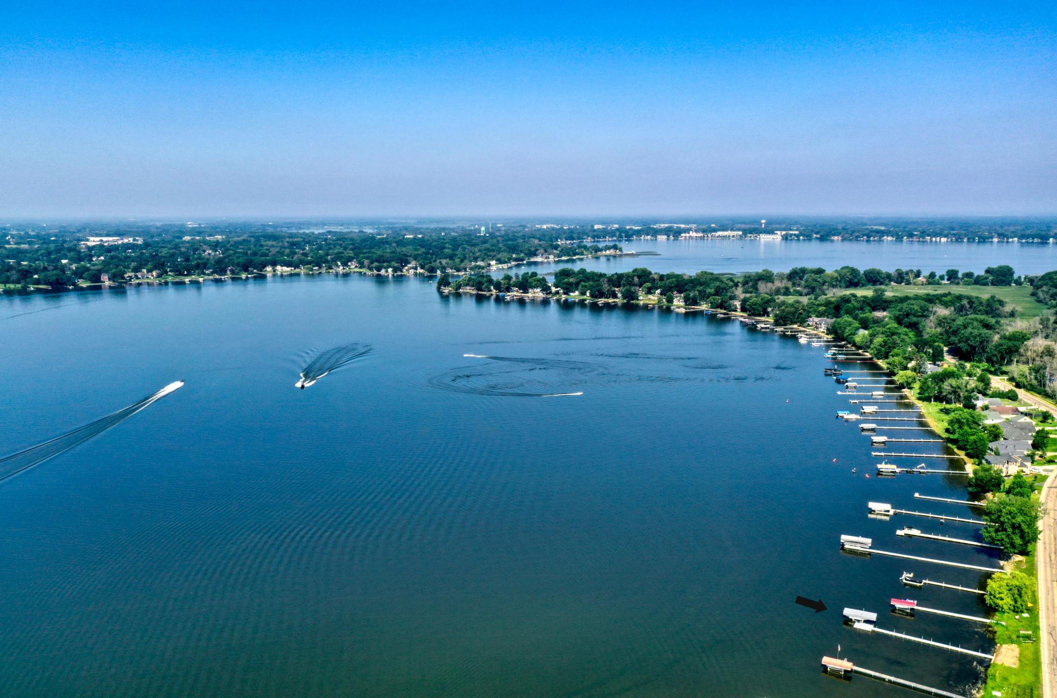 8112 N Shore Trail N