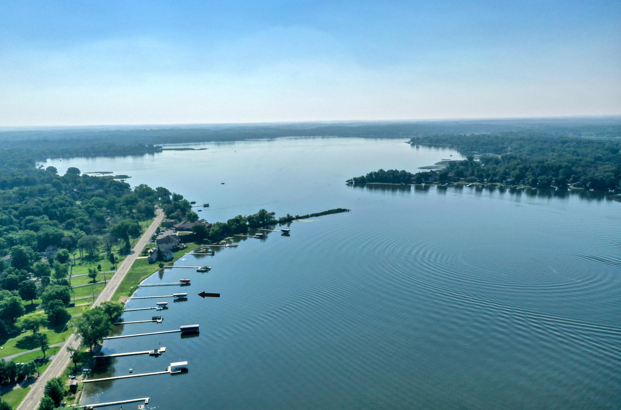 8112 N Shore Trail N