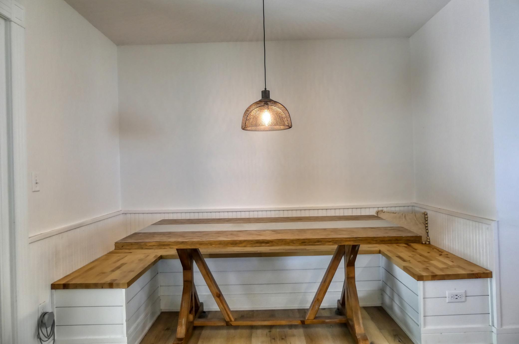 8112 N Shore Trail N