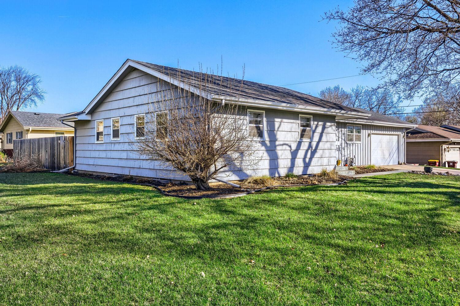 725 Pontiac Place