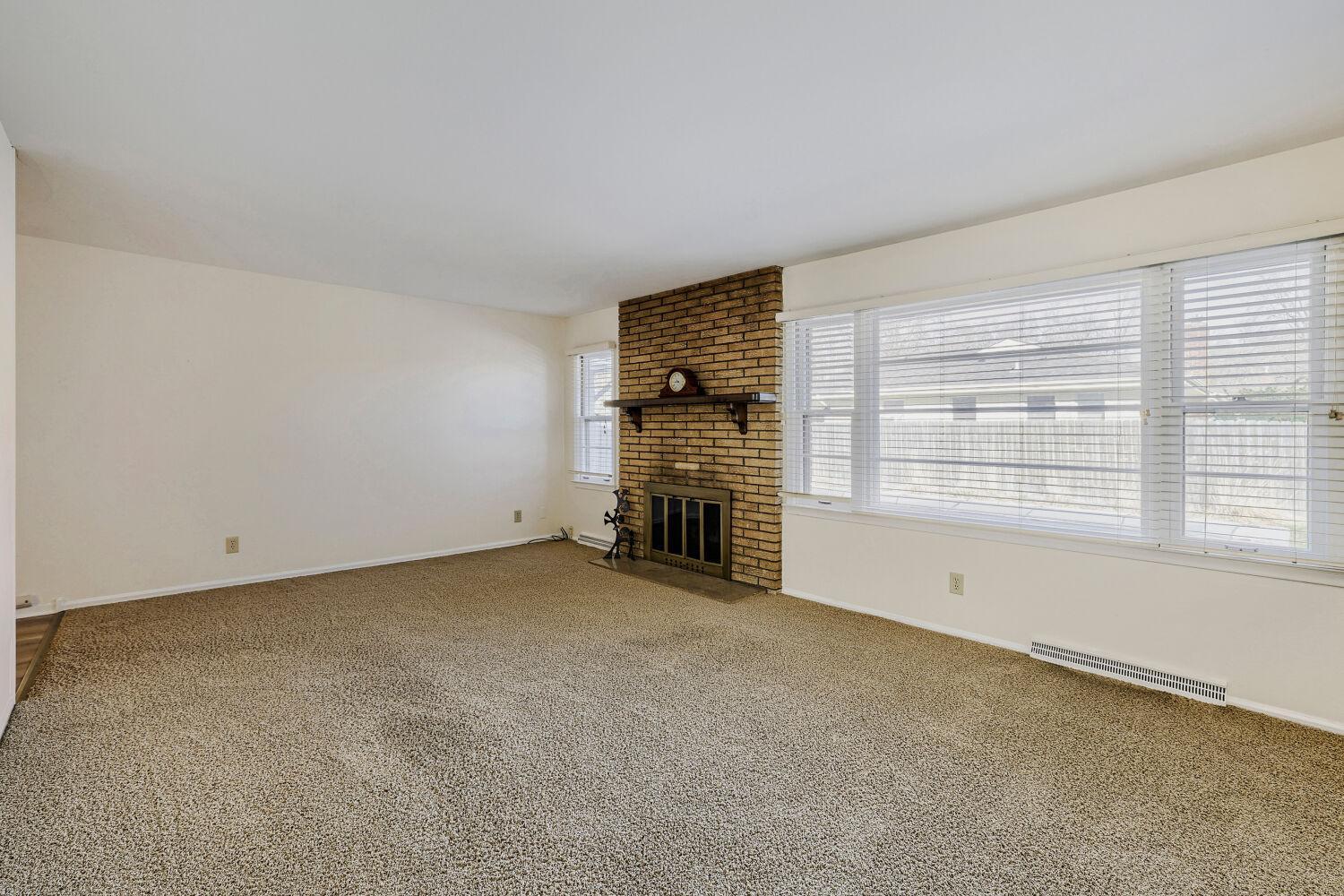 725 Pontiac Place
