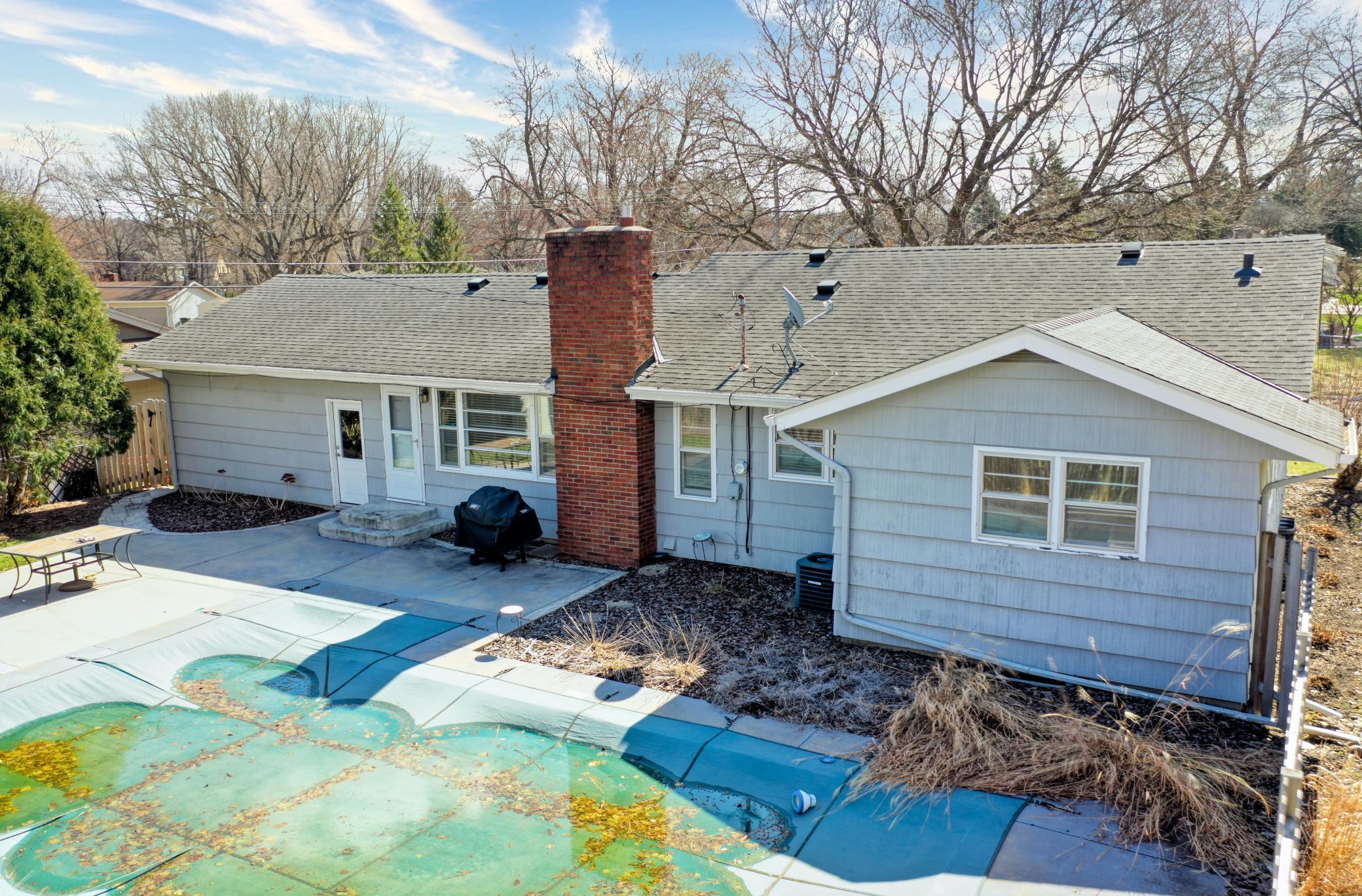 725 Pontiac Place