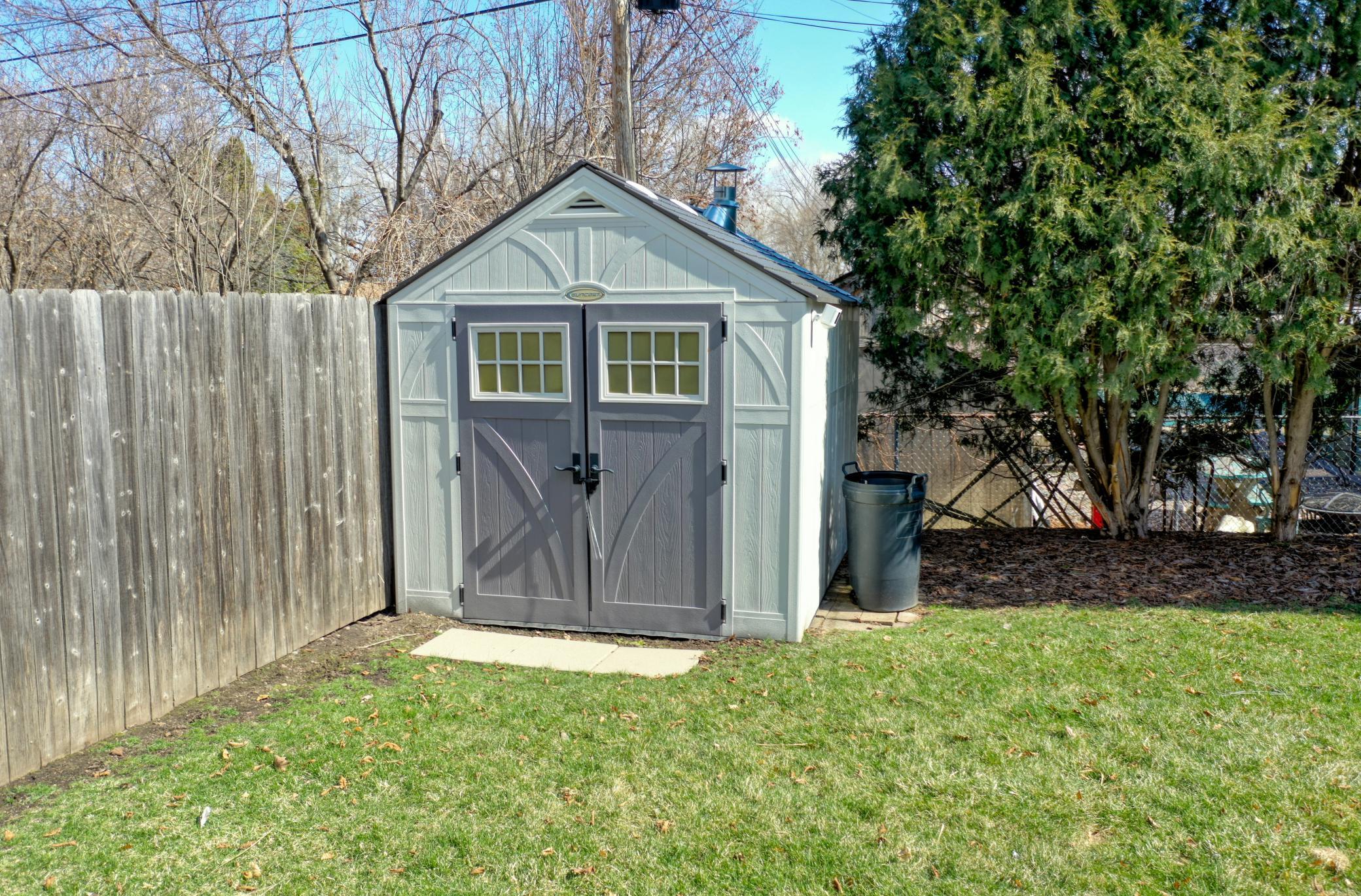 725 Pontiac Place