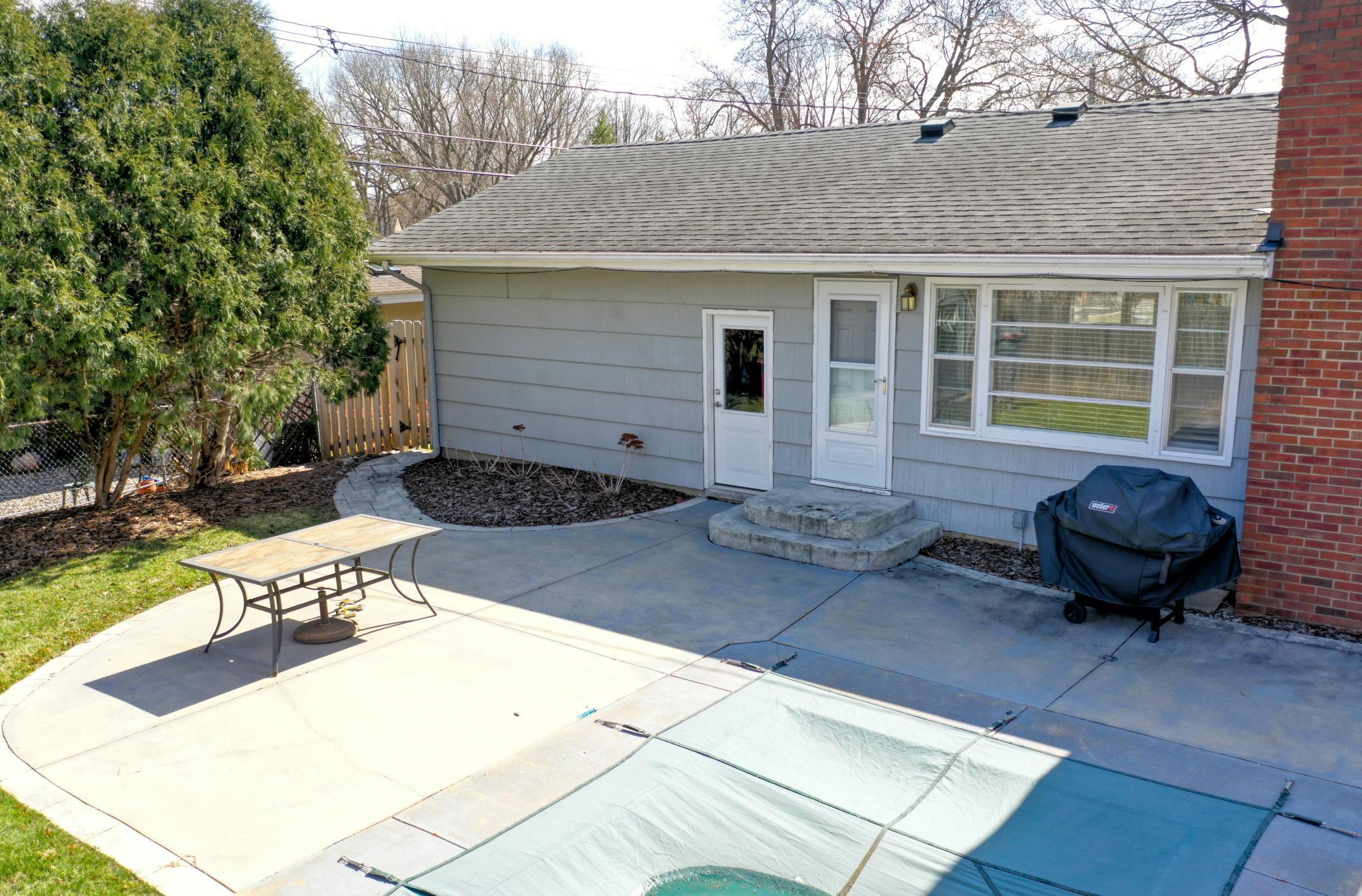 725 Pontiac Place