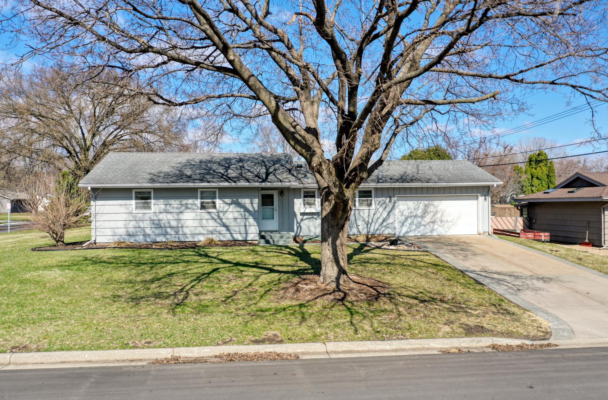 725 Pontiac Place