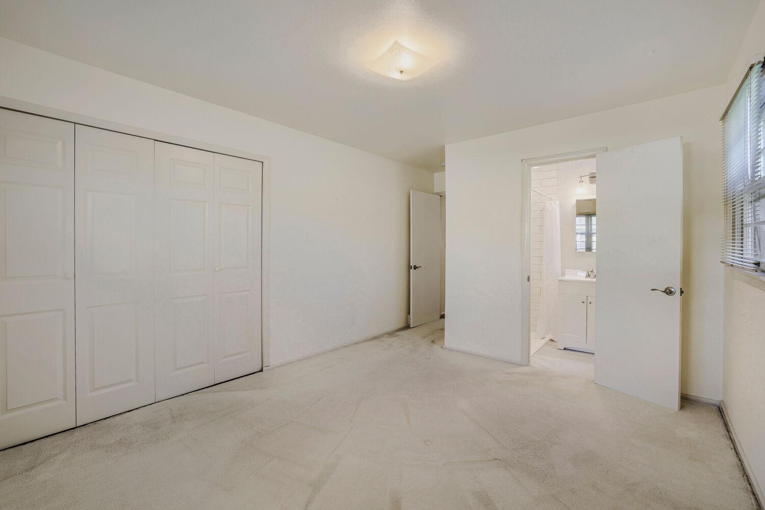 725 Pontiac Place