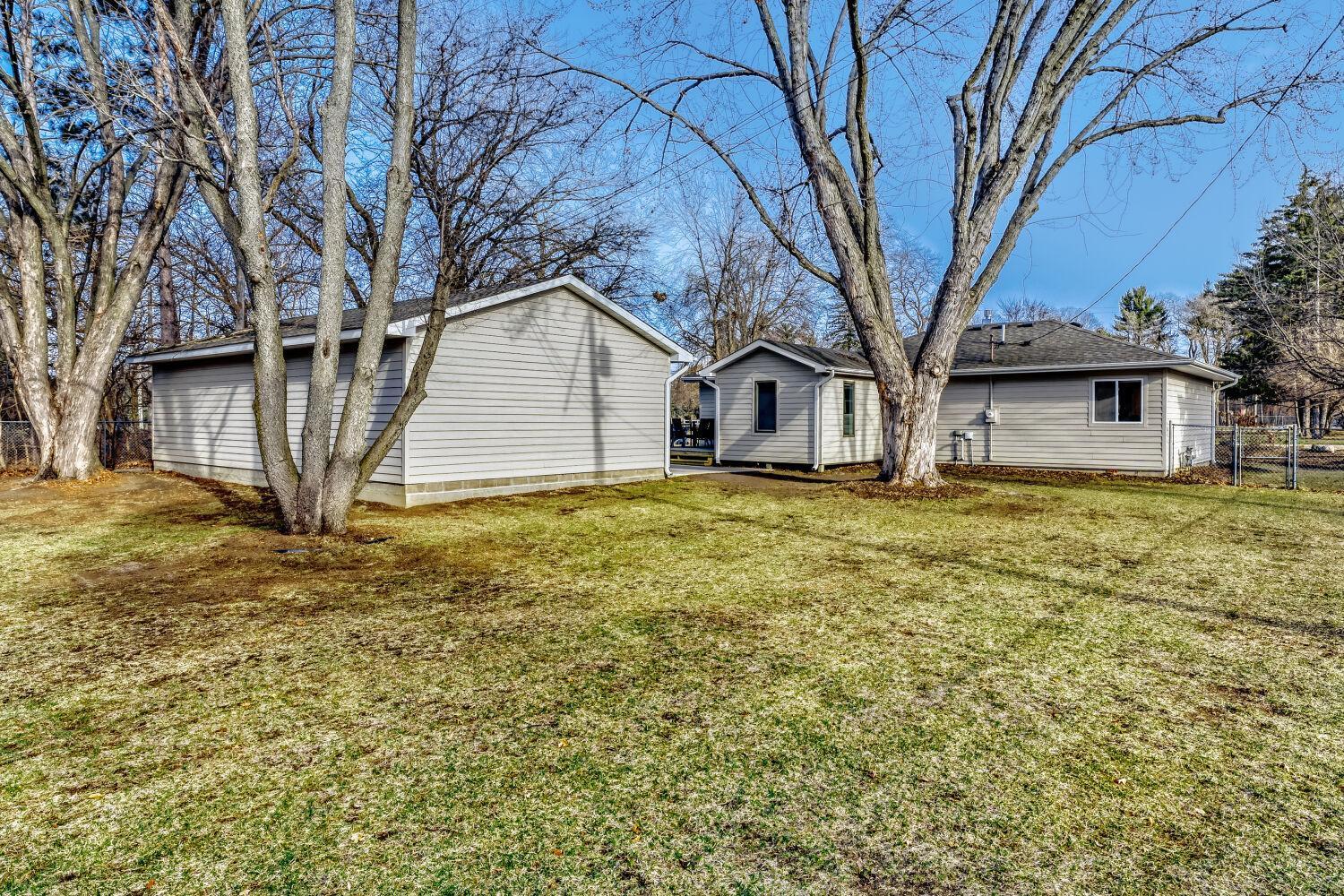 1566 Highway 96 E