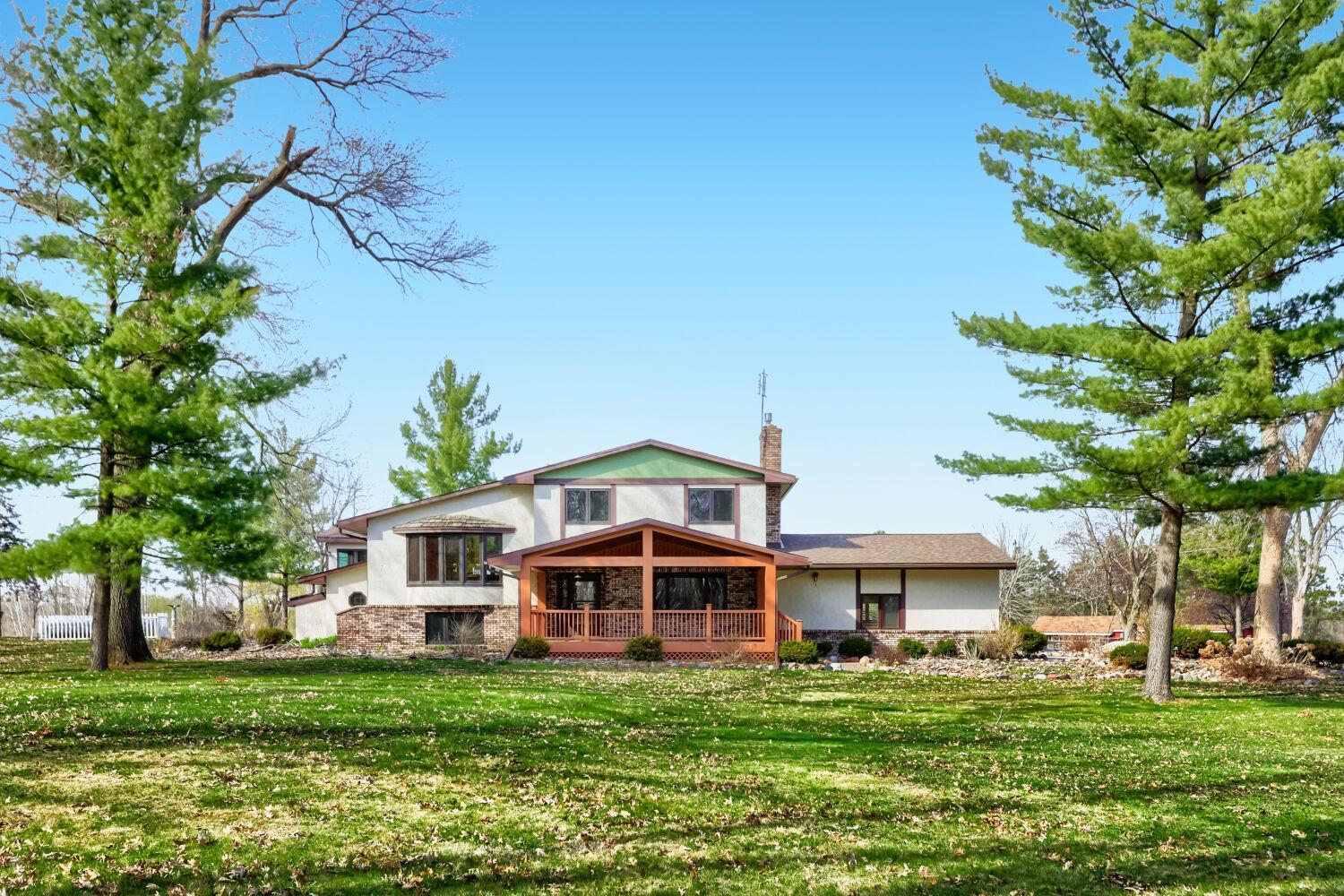 5696 170th Street N