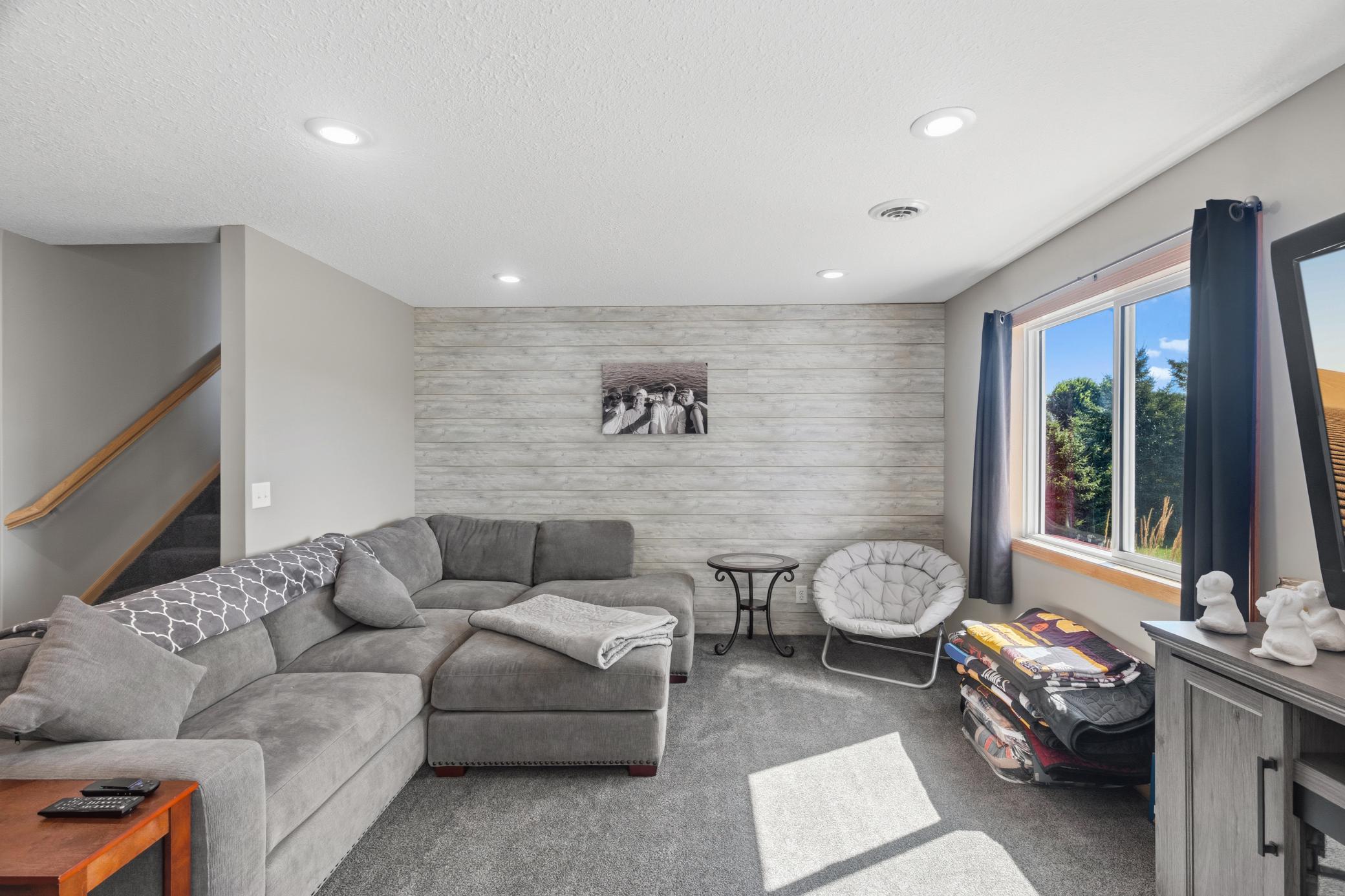 25157 Firefly Avenue