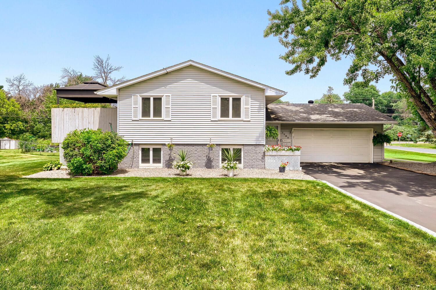 7398 214th Street N
