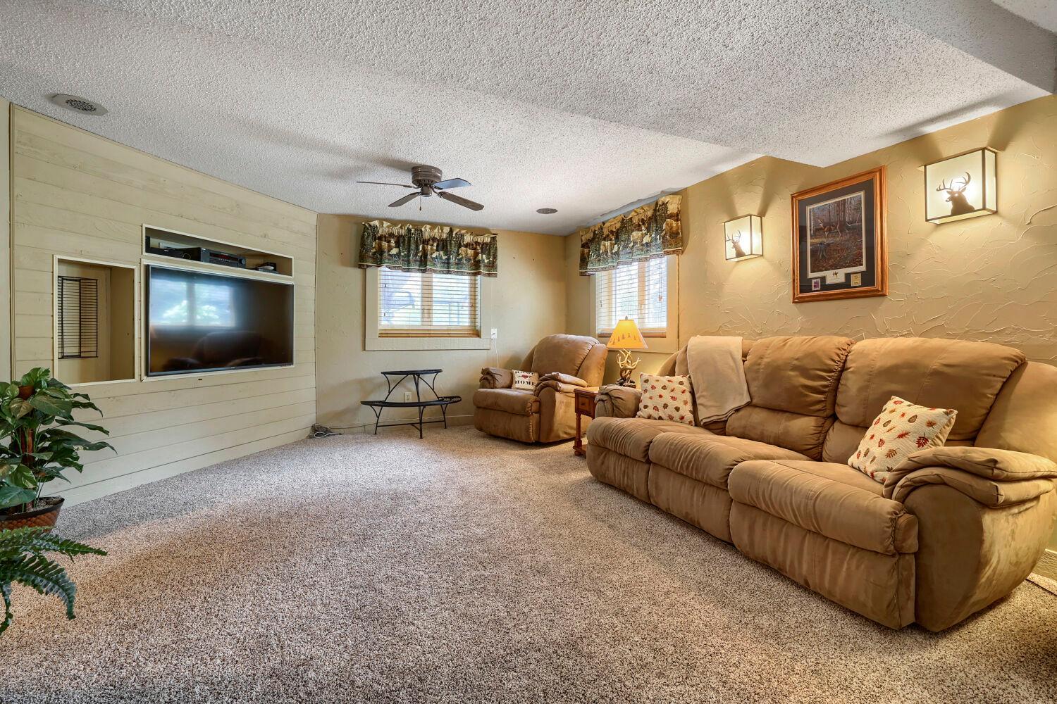 7398 214th Street N