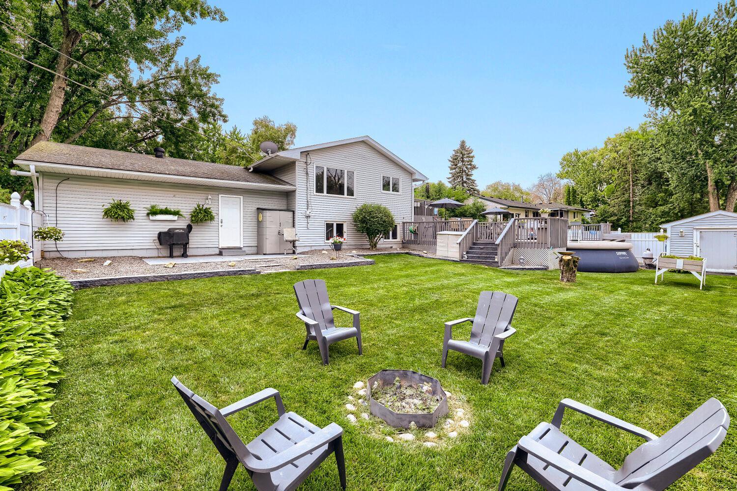 7398 214th Street N