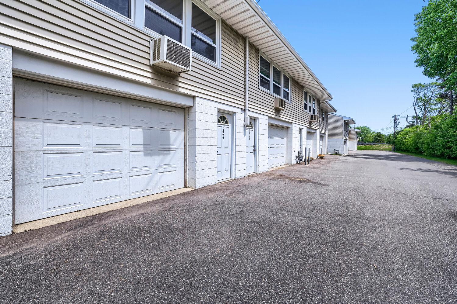 1366 Colonial Drive Unit: 1366