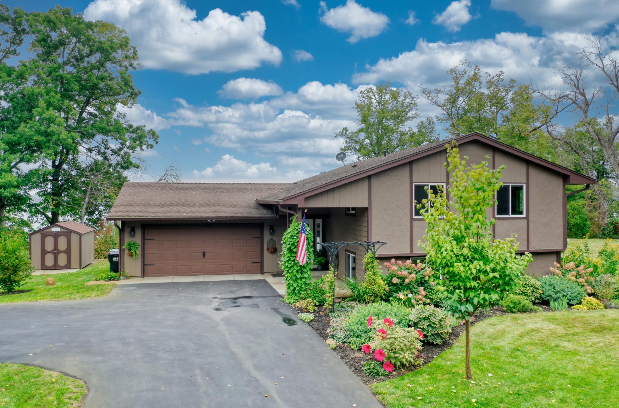 25253 W Comfort Drive