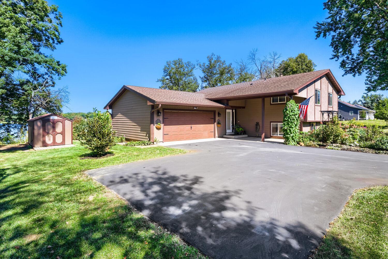 25253 W Comfort Drive