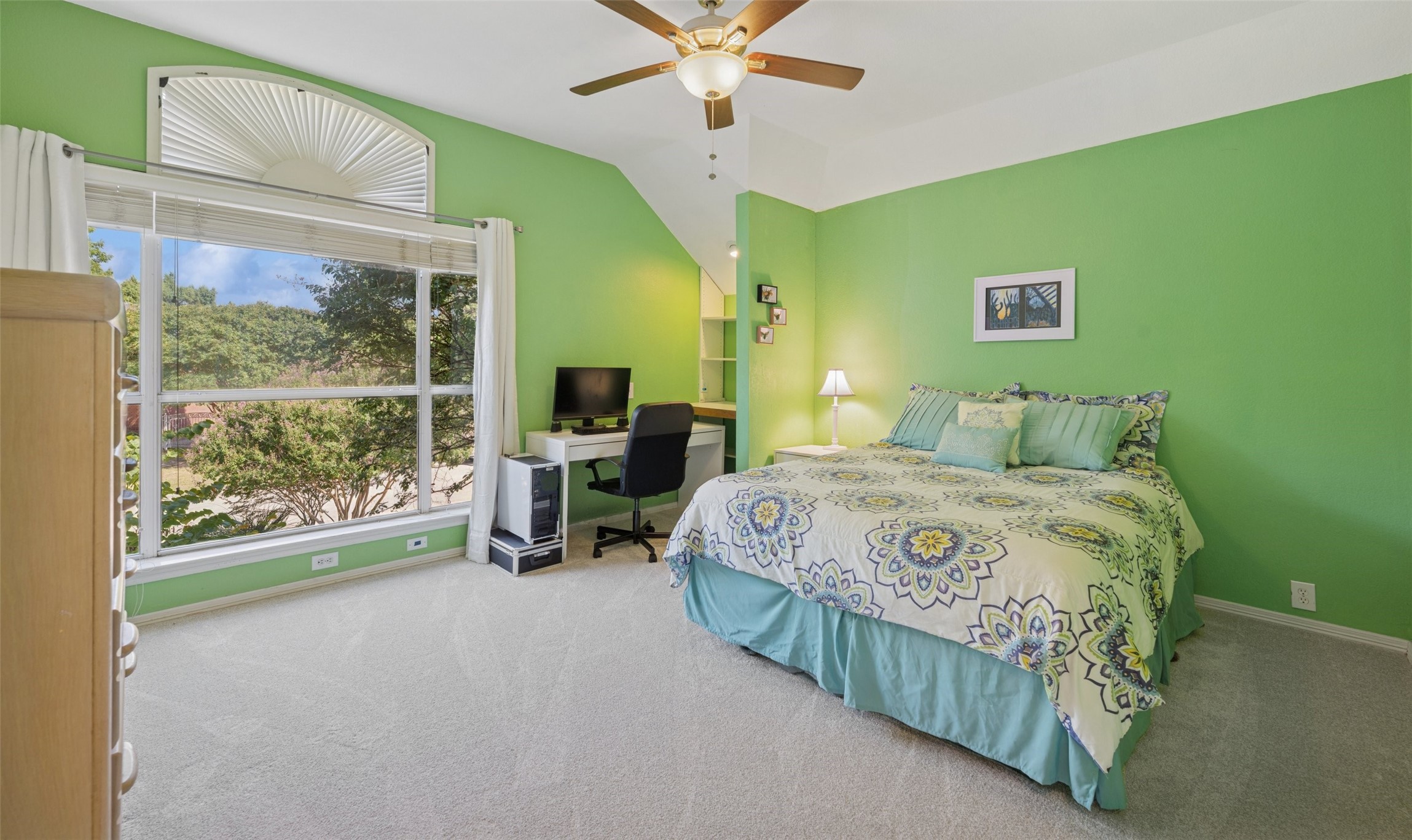 305 Canyon Lake Drive
