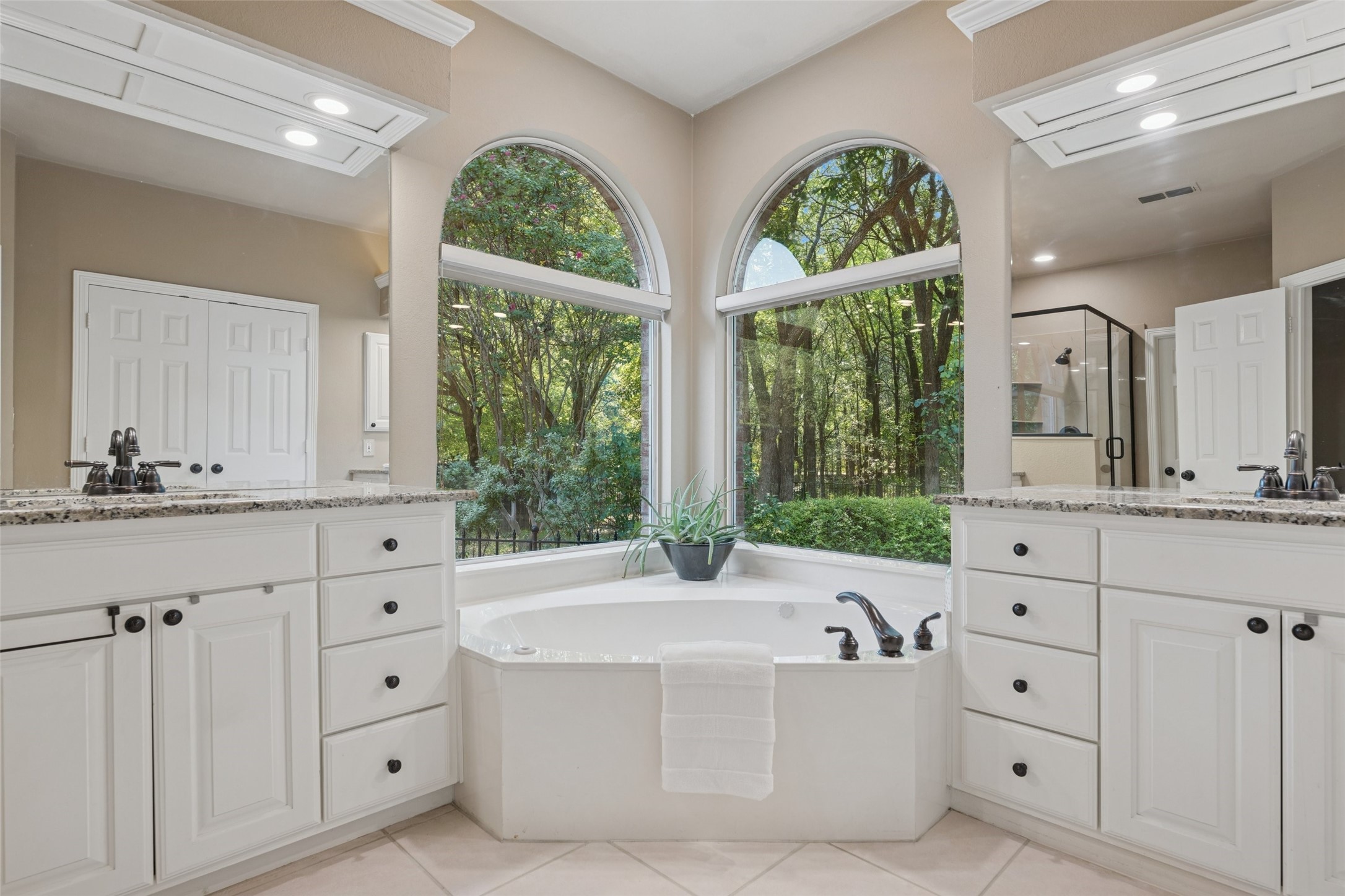 305 Canyon Lake Drive