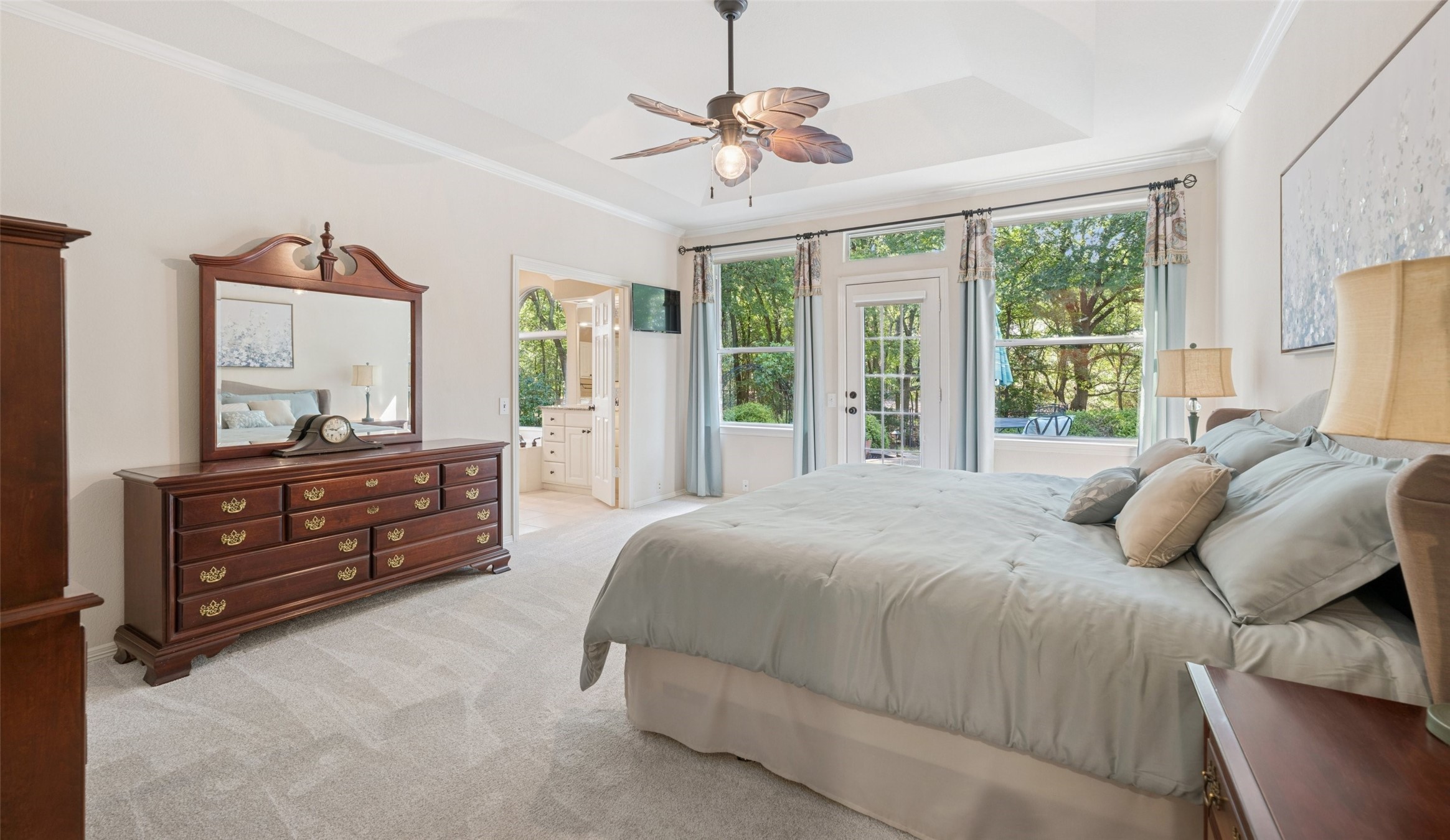 305 Canyon Lake Drive