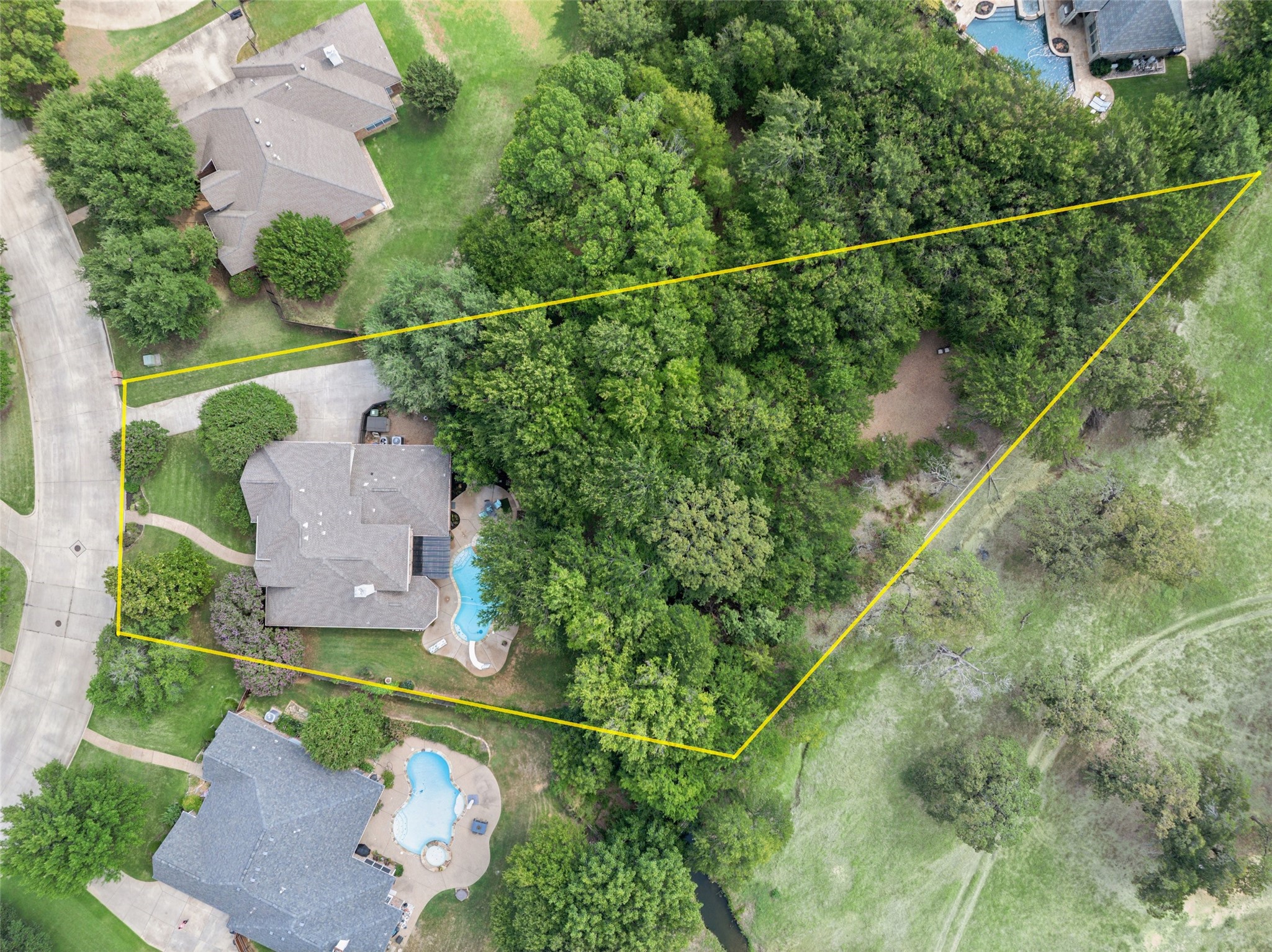 305 Canyon Lake Drive