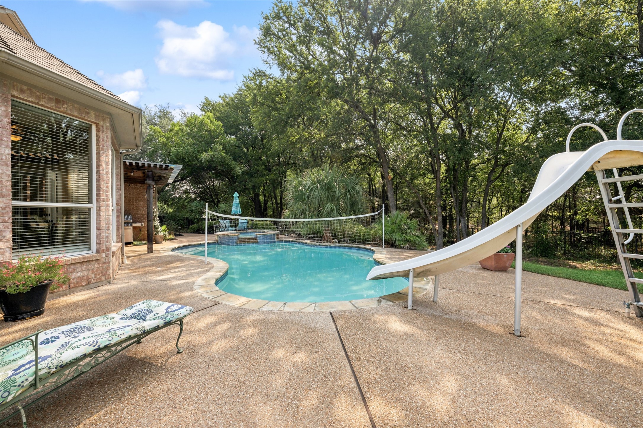 305 Canyon Lake Drive