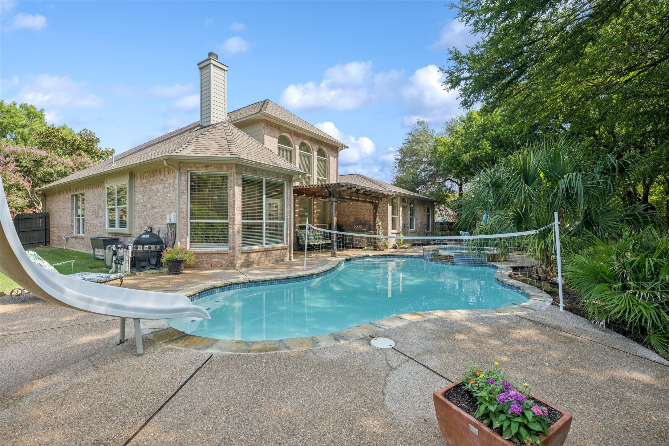 305 Canyon Lake Drive