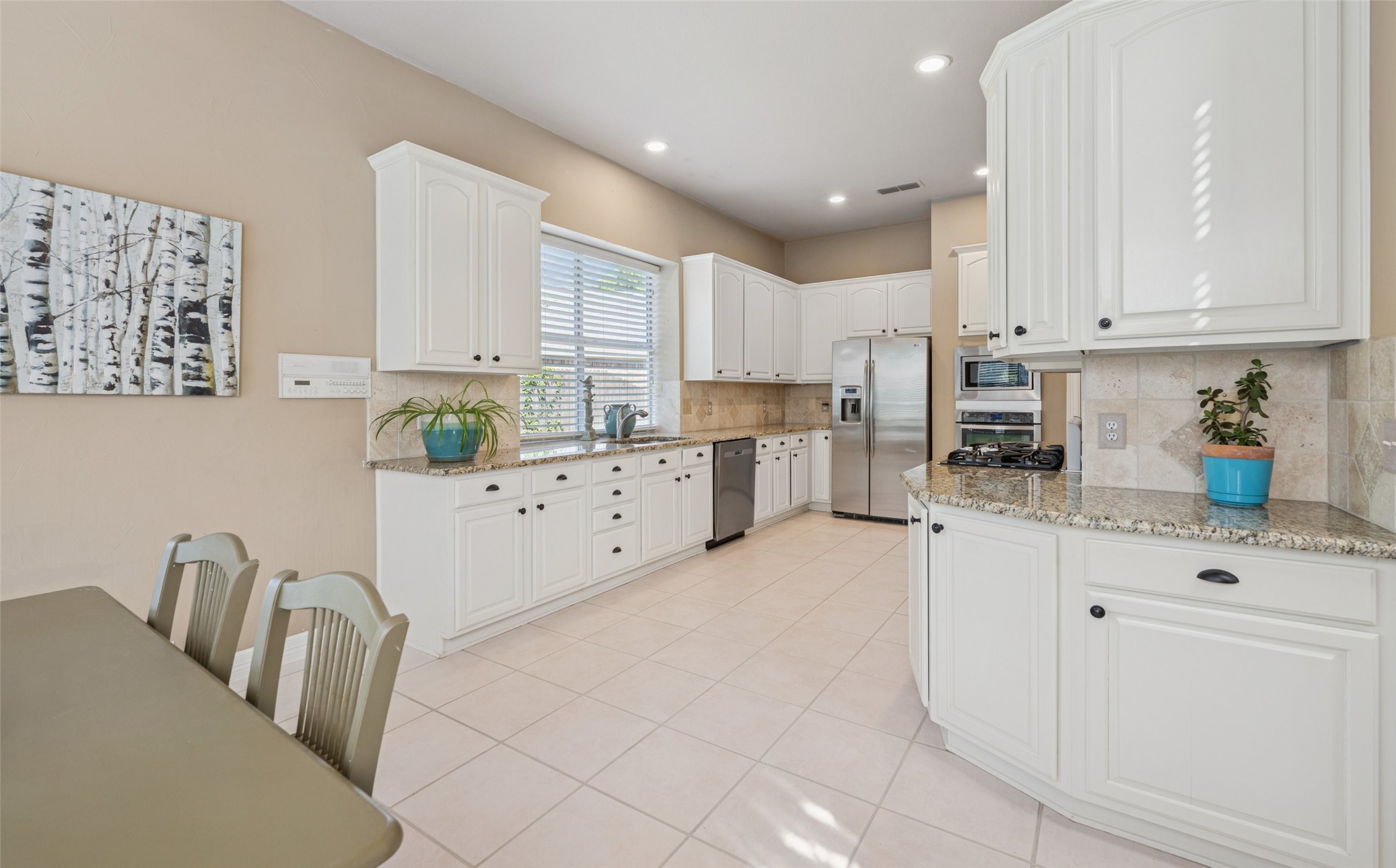 305 Canyon Lake Drive