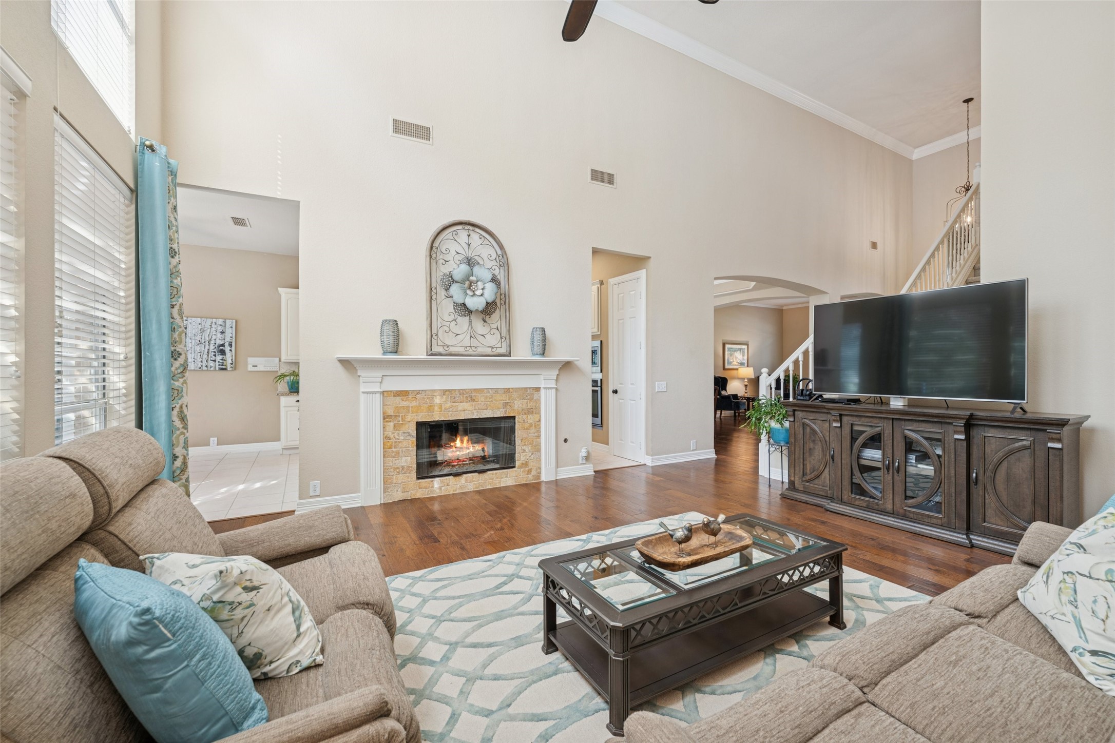 305 Canyon Lake Drive