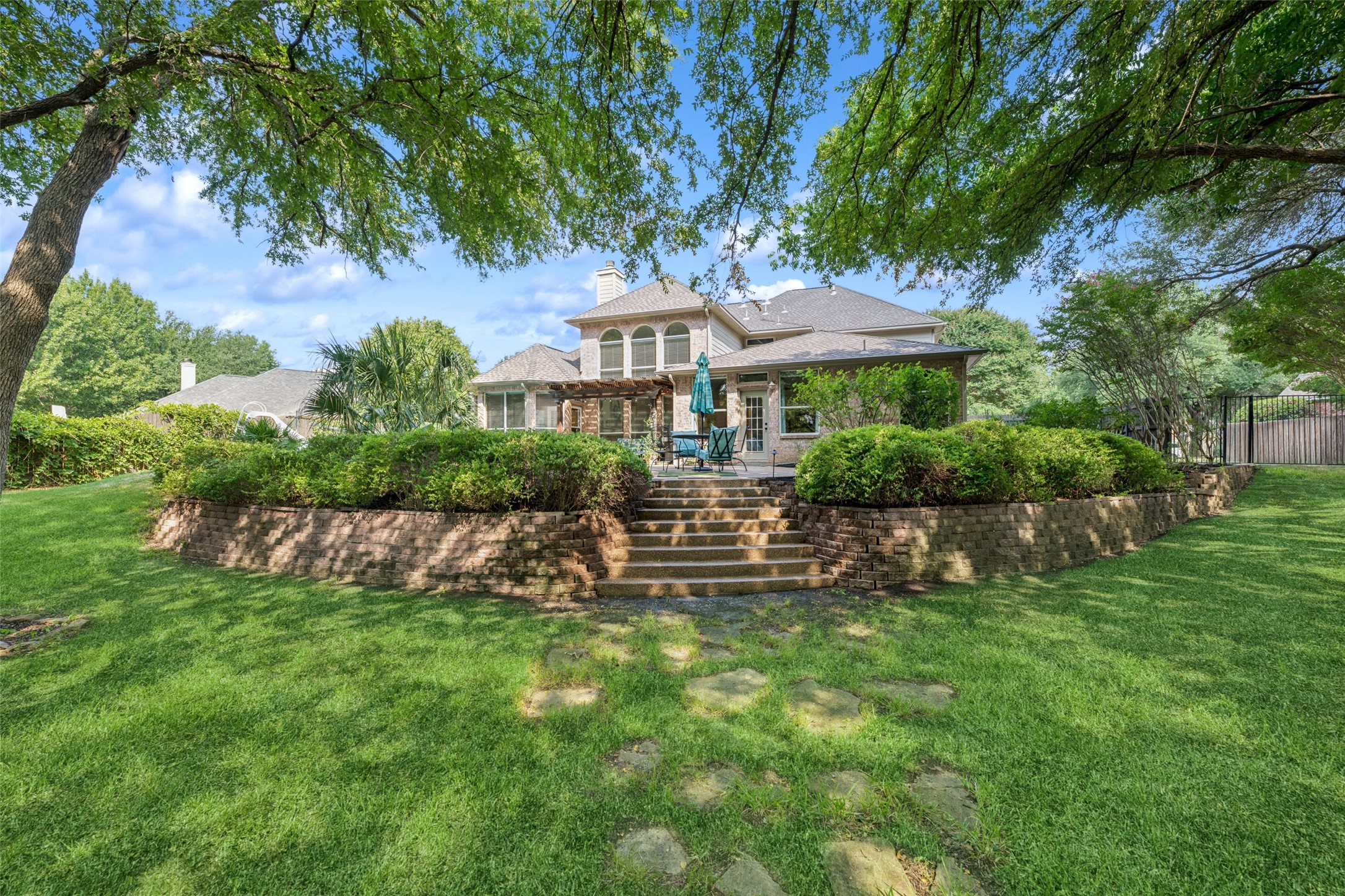 305 Canyon Lake Drive