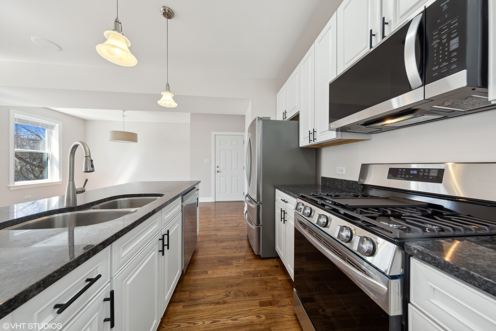 1523 N Wicker Park Avenue Unit: 2