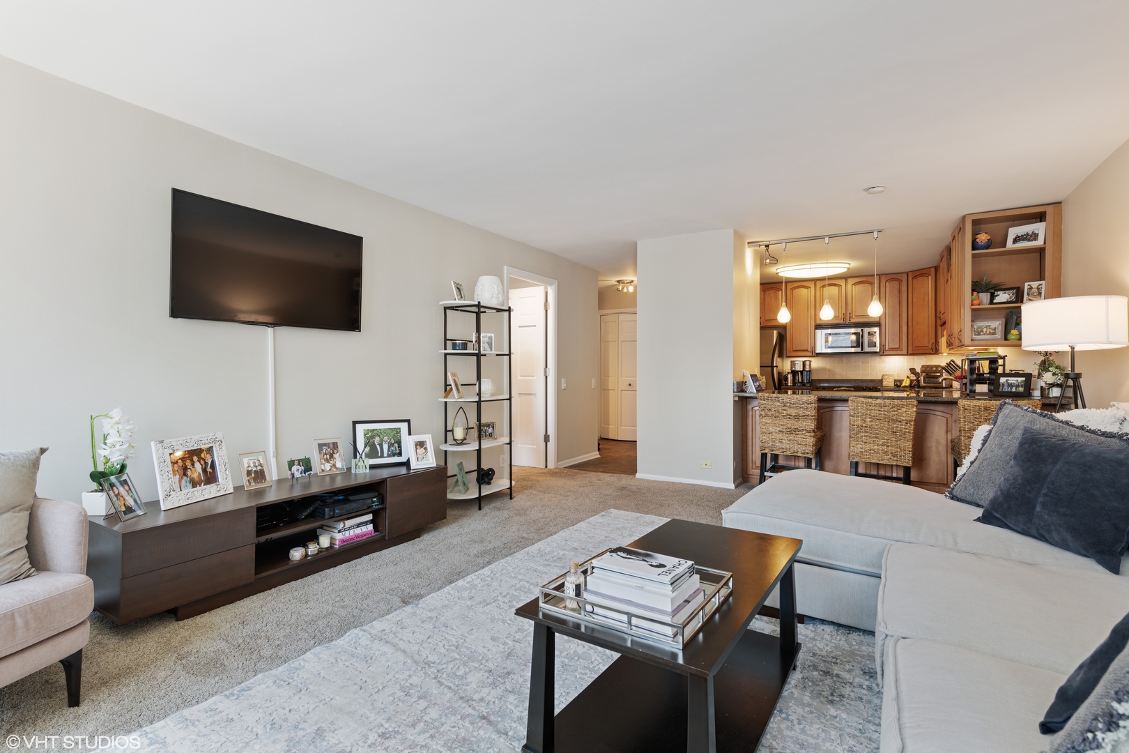 1030 N STATE Street Unit: 9K