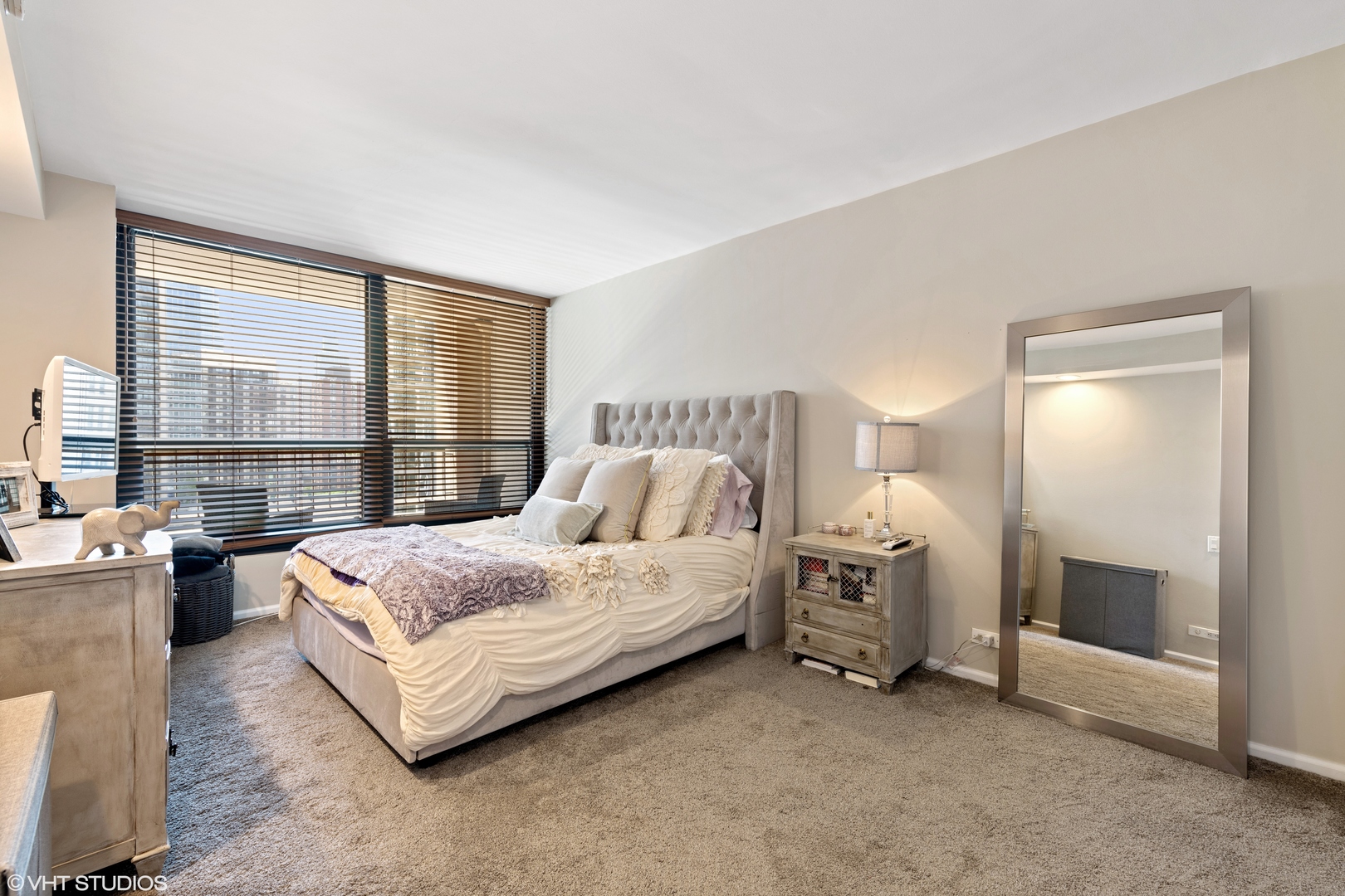 1030 N STATE Street Unit: 9K