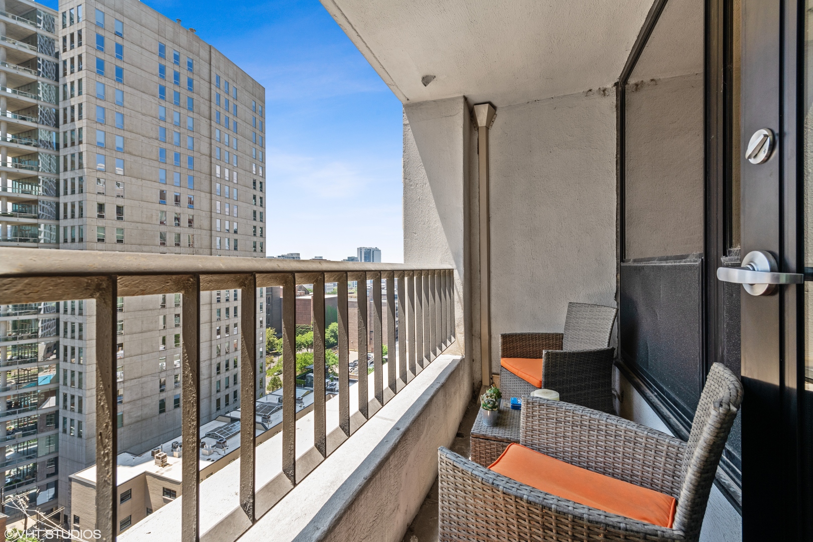 1030 N STATE Street Unit: 9K