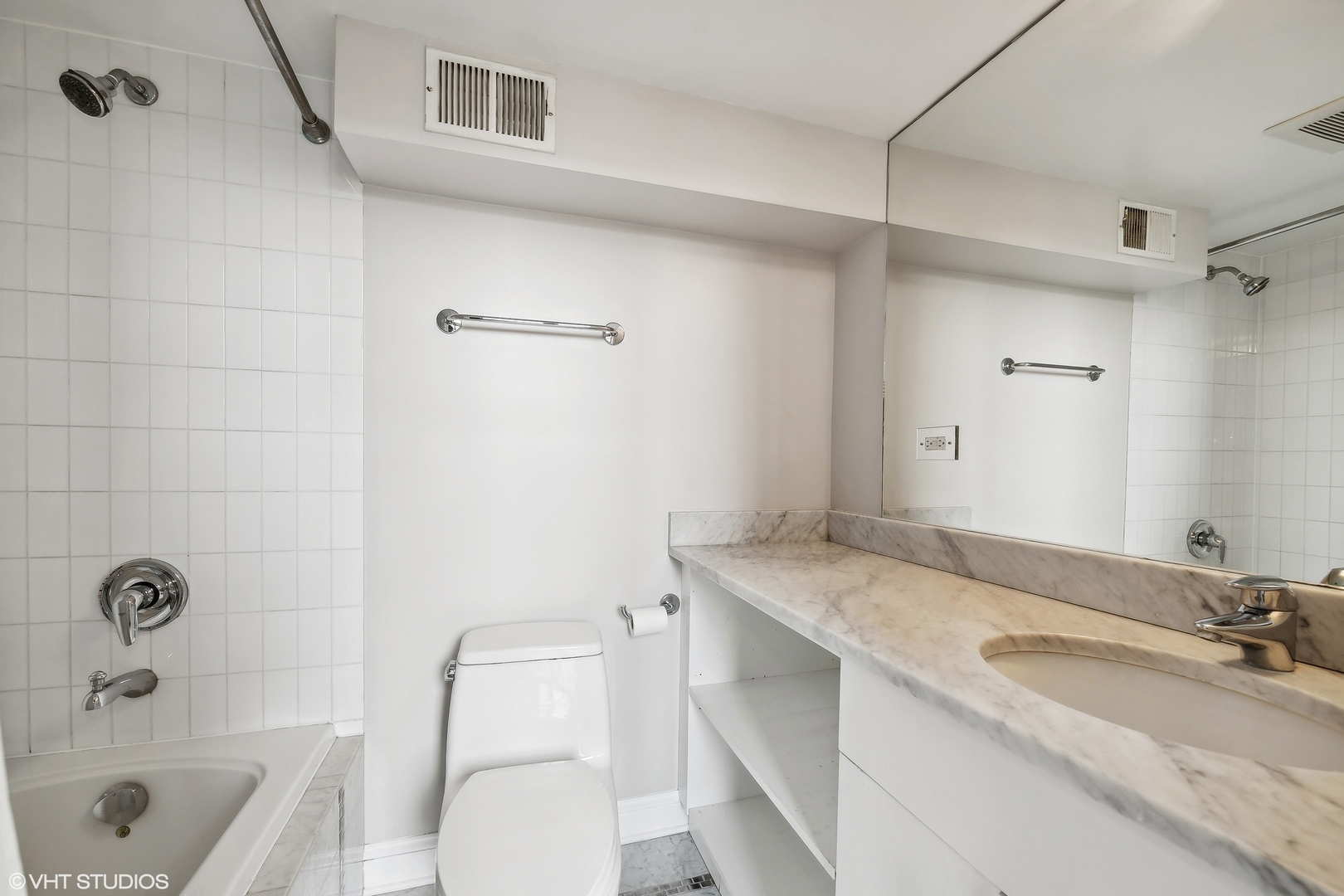 2525 N SHEFFIELD Avenue Unit: 2A