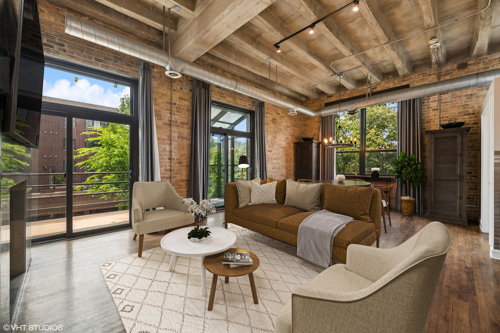 2525 N SHEFFIELD Avenue Unit: 2A